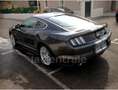 Ford Mustang Fastback V8 5.0 421 GT Gris - thumbnail 10