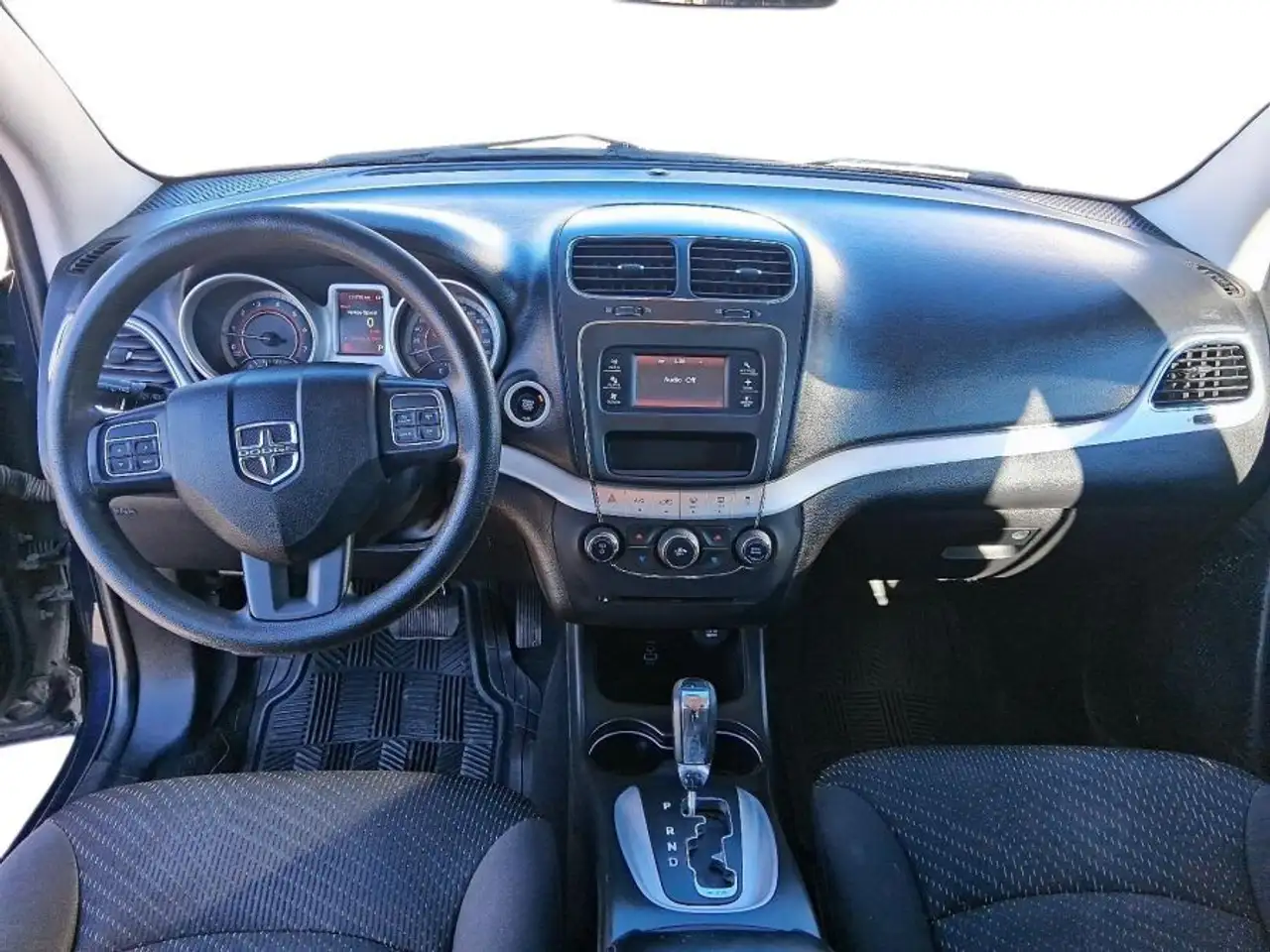 Dodge Journey снимка Dodge Journey