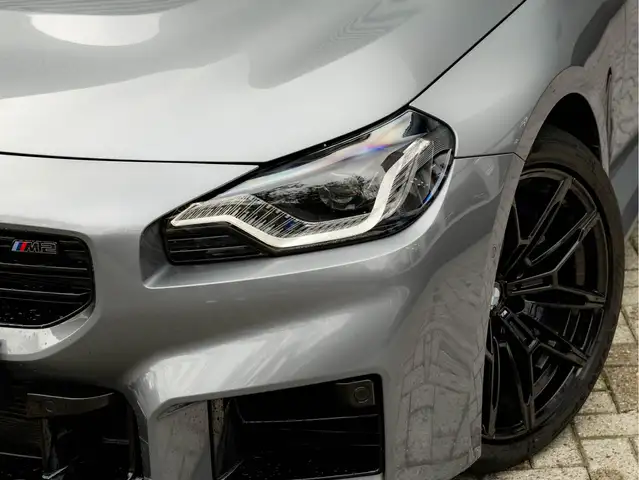 BMW M2 view 9