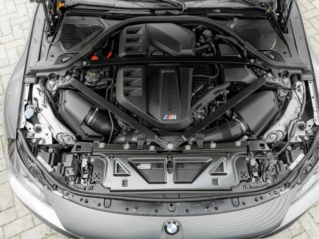 BMW M2 view 10