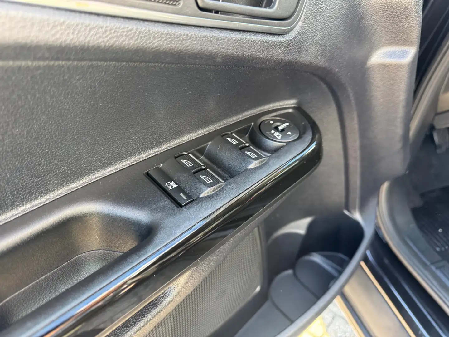 Ford B-Max 1.0 EcoBoost Titanium Airco Lmv Zwart - 2