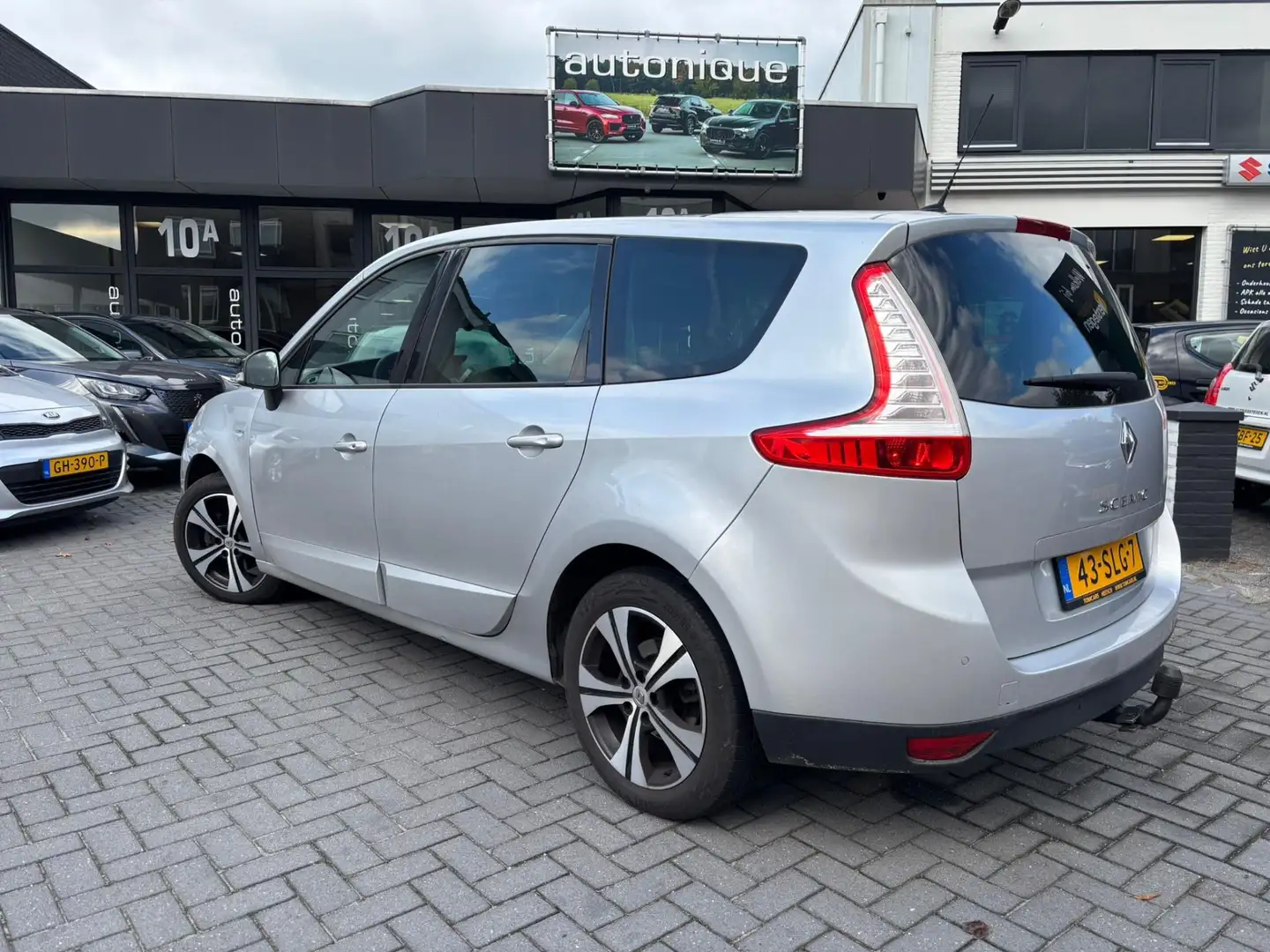 Renault Grand Scenic 2.0 Bose automaat.Pano/tr.haak Gris - 2
