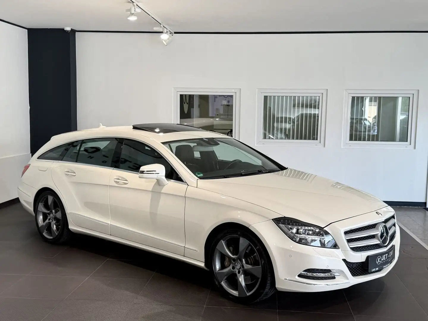 Mercedes-Benz CLS 350 BE *Luft-H&K-ILS-CAM-SD.* Weiß - 2