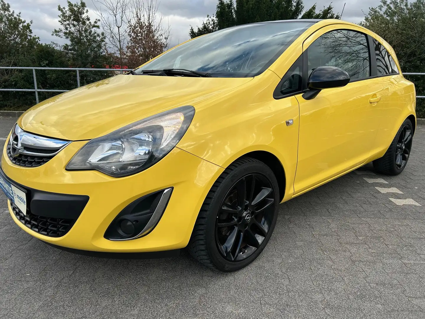 Opel Corsa 1.4 16V Color Elegance*NAVI*PDCBLUETOOTH*ALU*TEMP. Gelb - 1
