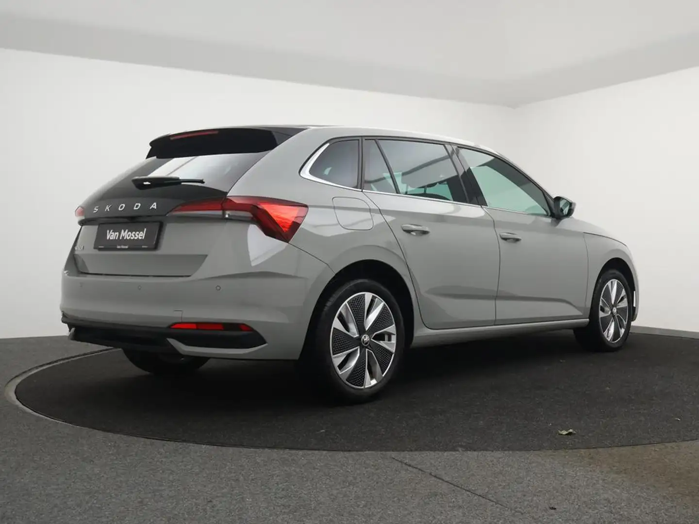 Skoda Scala NEW Scala Selection 1.0 TSI 85kW (115pk) DSG7 / DE Grijs - 2
