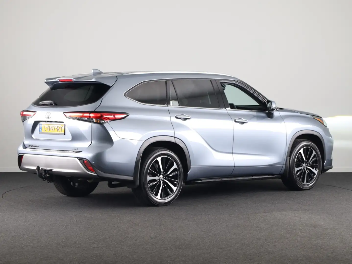 Toyota Highlander 2.5 AWD Hybrid Premium 7-Pers. | Trekhaak | 360° C Grijs - 2