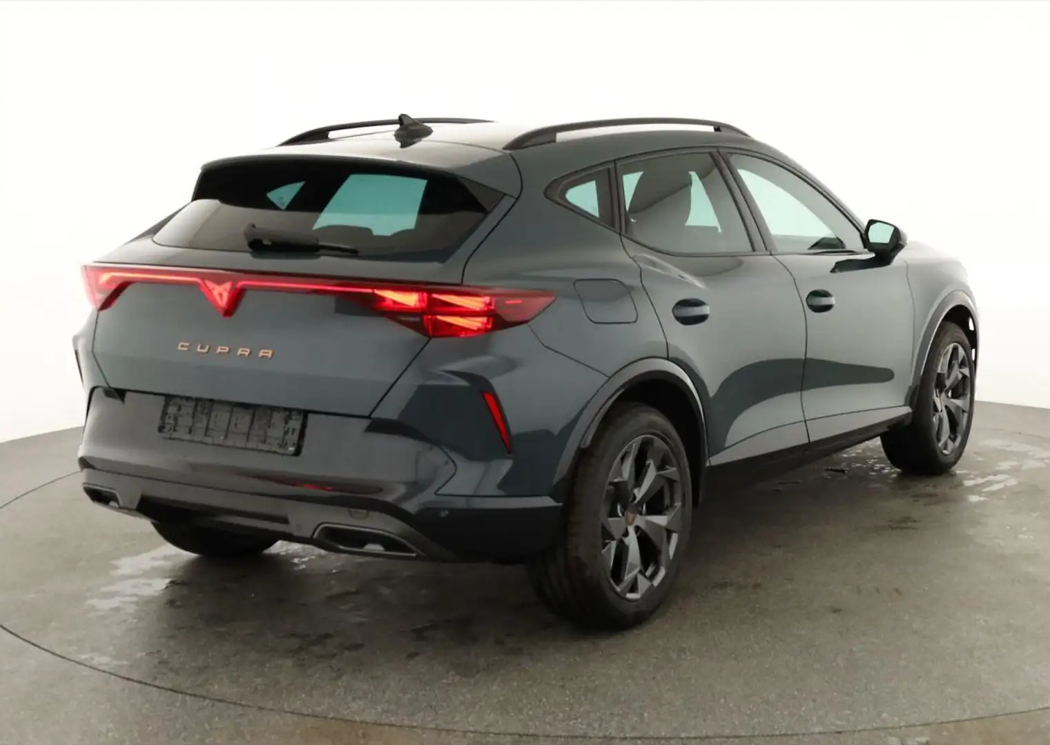 CUPRA Formentor 1.5 eTSI 110 kW DSG, Matrix, AHK, Navi, AreaVie... Blau - 2