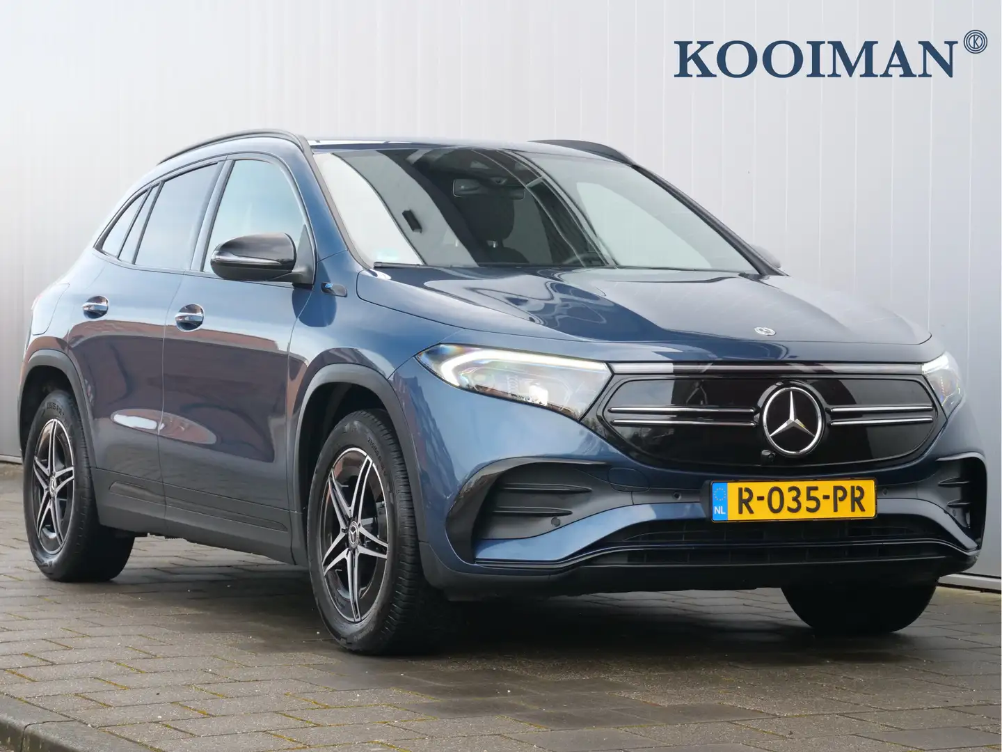 Mercedes-Benz EQA 250 191pk AMG Line 67 kWh Sfeerverlichting / Navigatie Blauw - 1