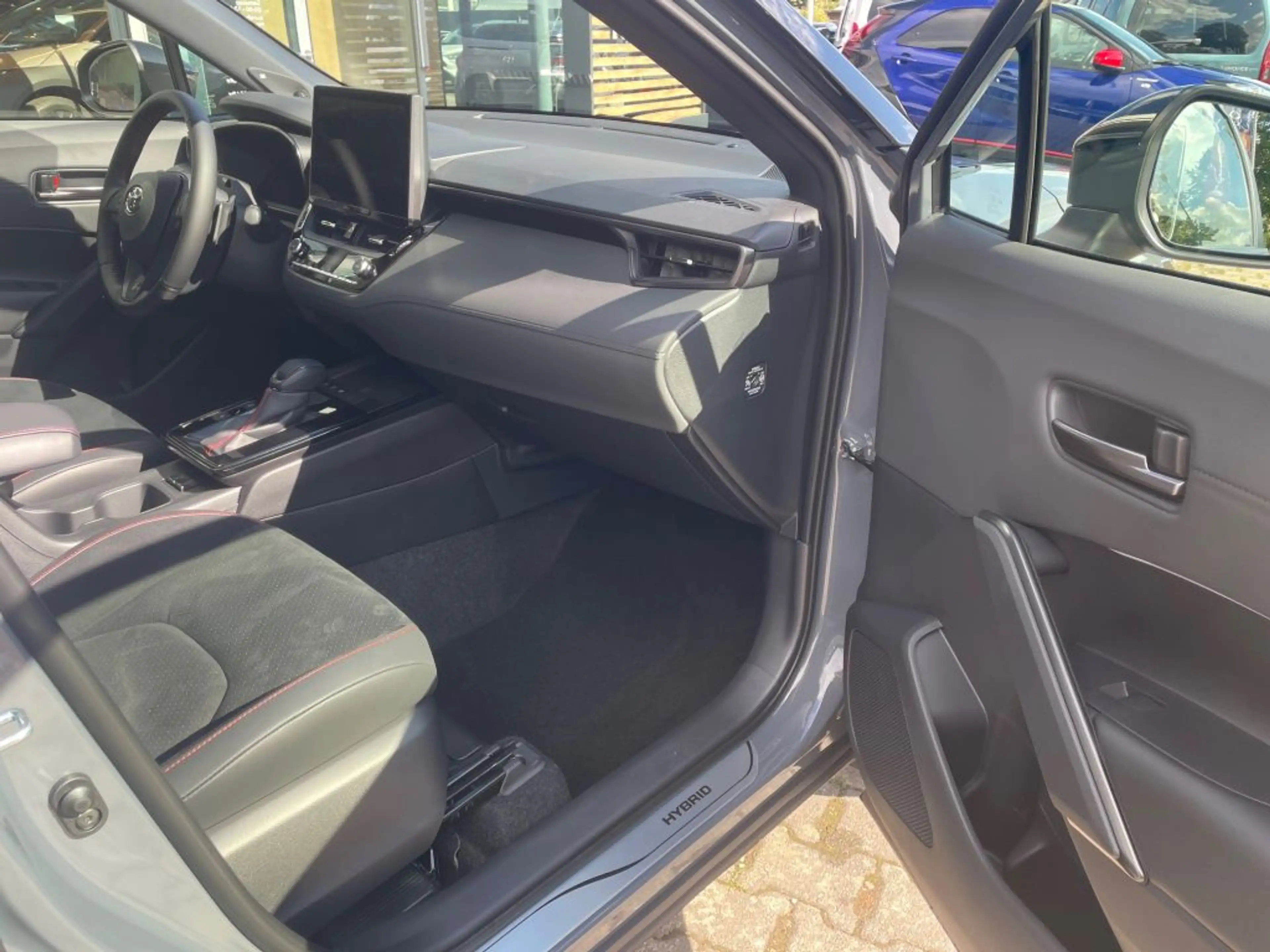 Toyota Corolla Cross Hybrid 2.0 4x4 GR SPORT*Verfügbar — photo 8