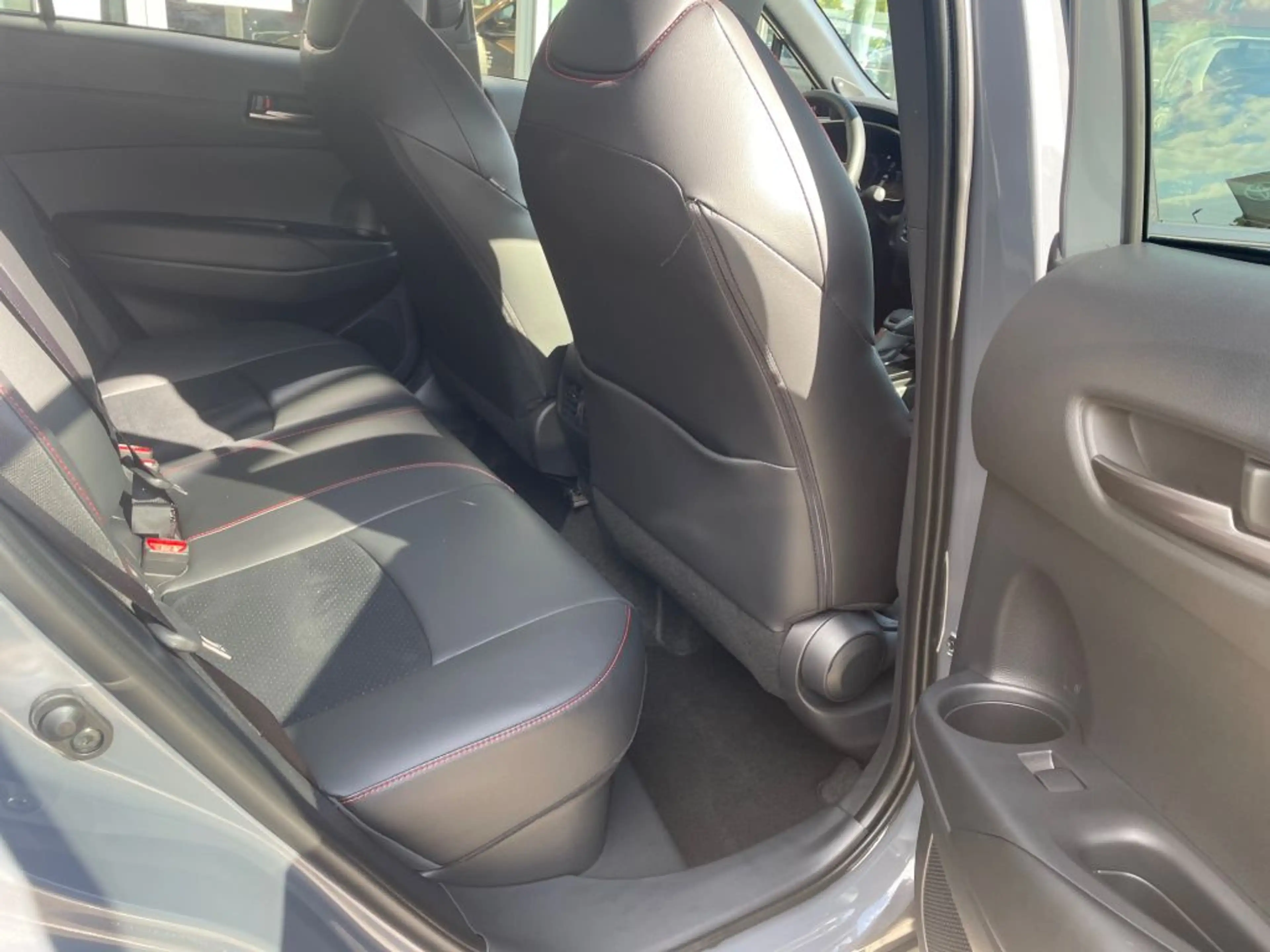Toyota Corolla Cross Hybrid 2.0 4x4 GR SPORT*Verfügbar — photo 9