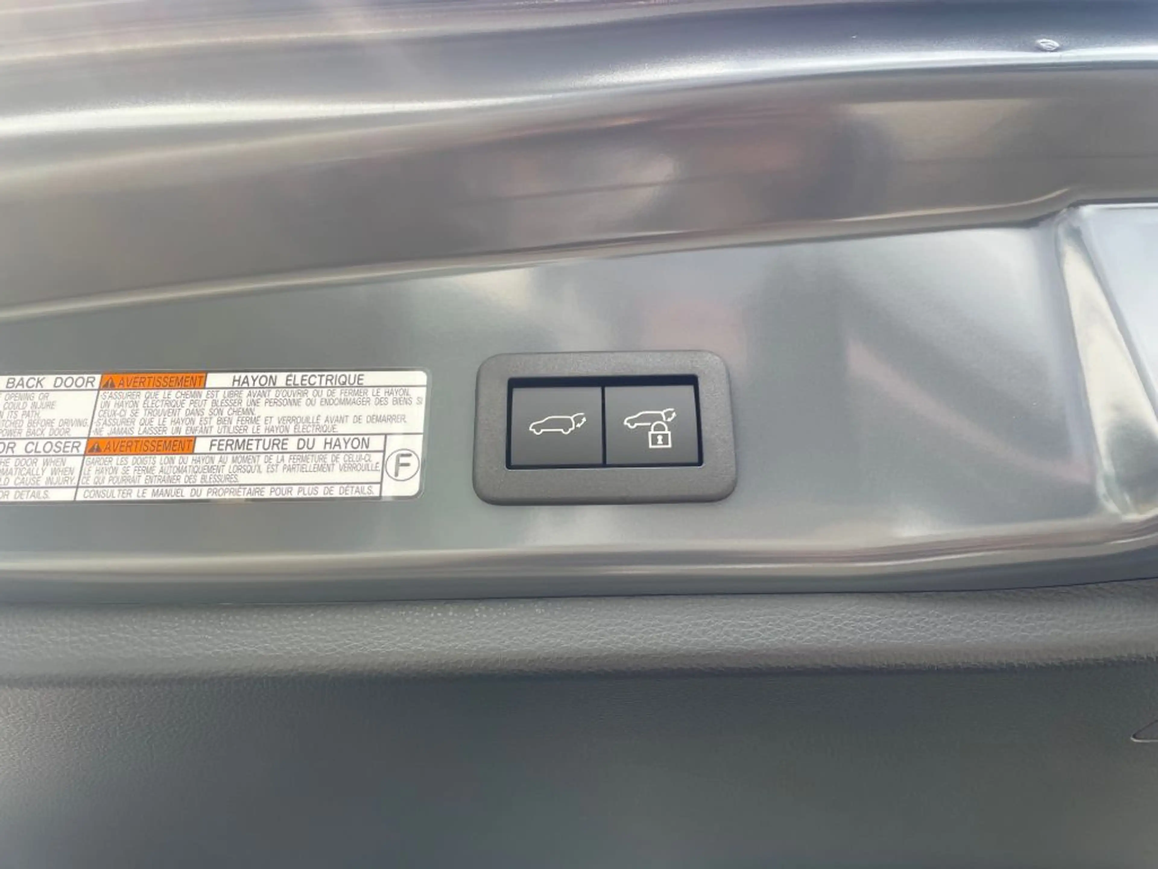 Toyota Corolla Cross Hybrid 2.0 4x4 GR SPORT*Verfügbar — photo 11