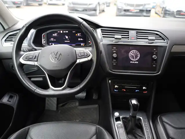 Volkswagen Tiguan Allspace view 14