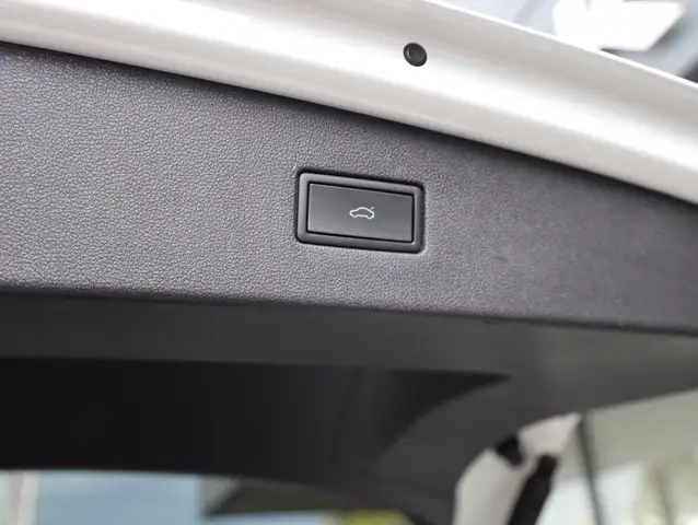 Volkswagen Tiguan Allspace view 13