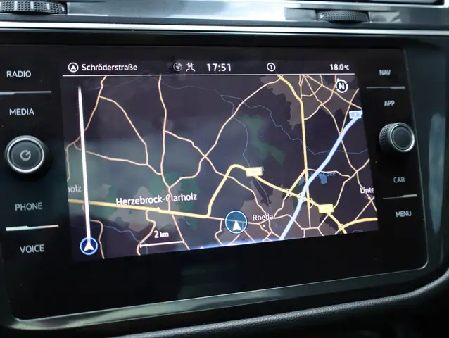 Volkswagen Tiguan Allspace view 25