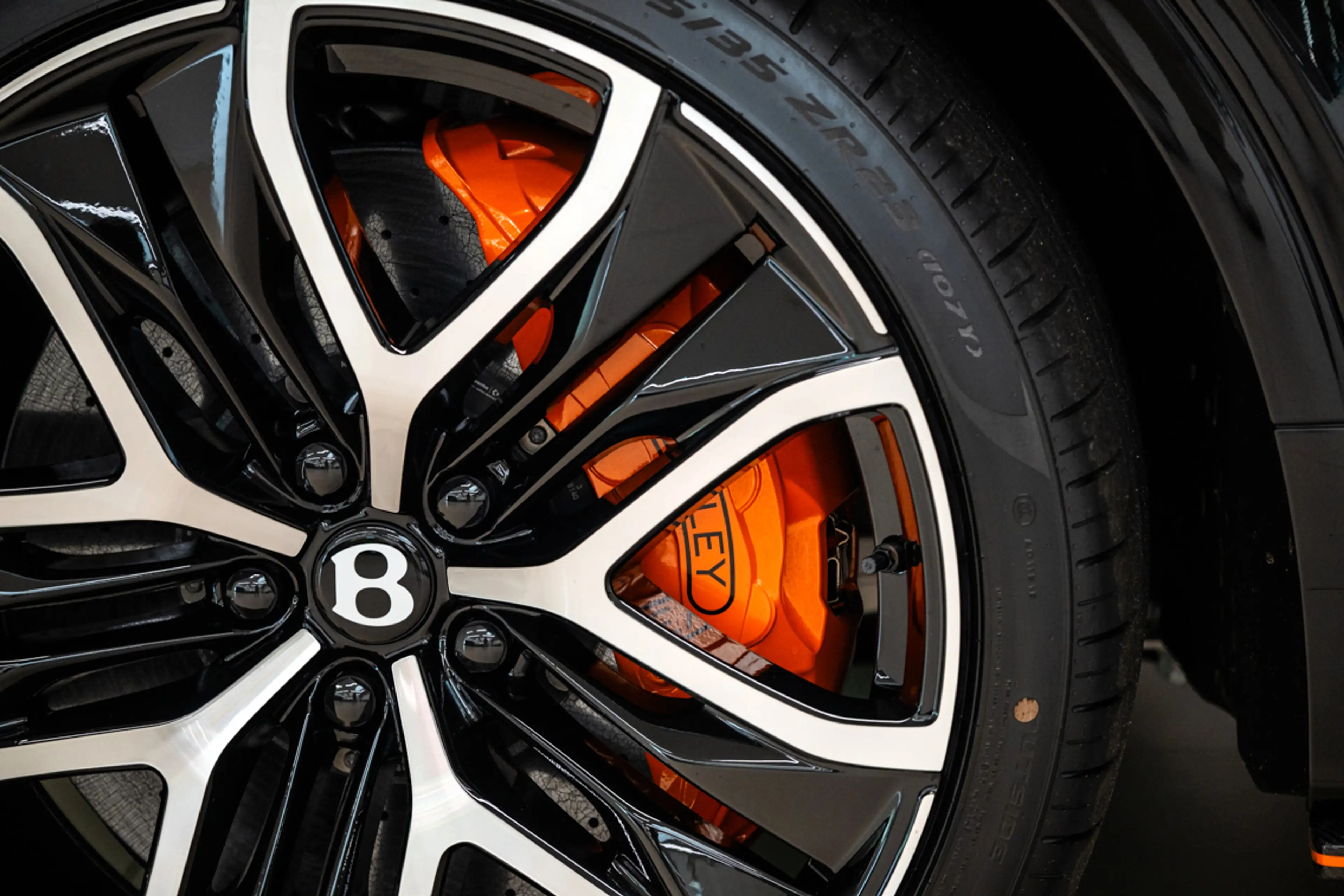 Bentley Bentayga Bentayga Speed V8 — photo 9