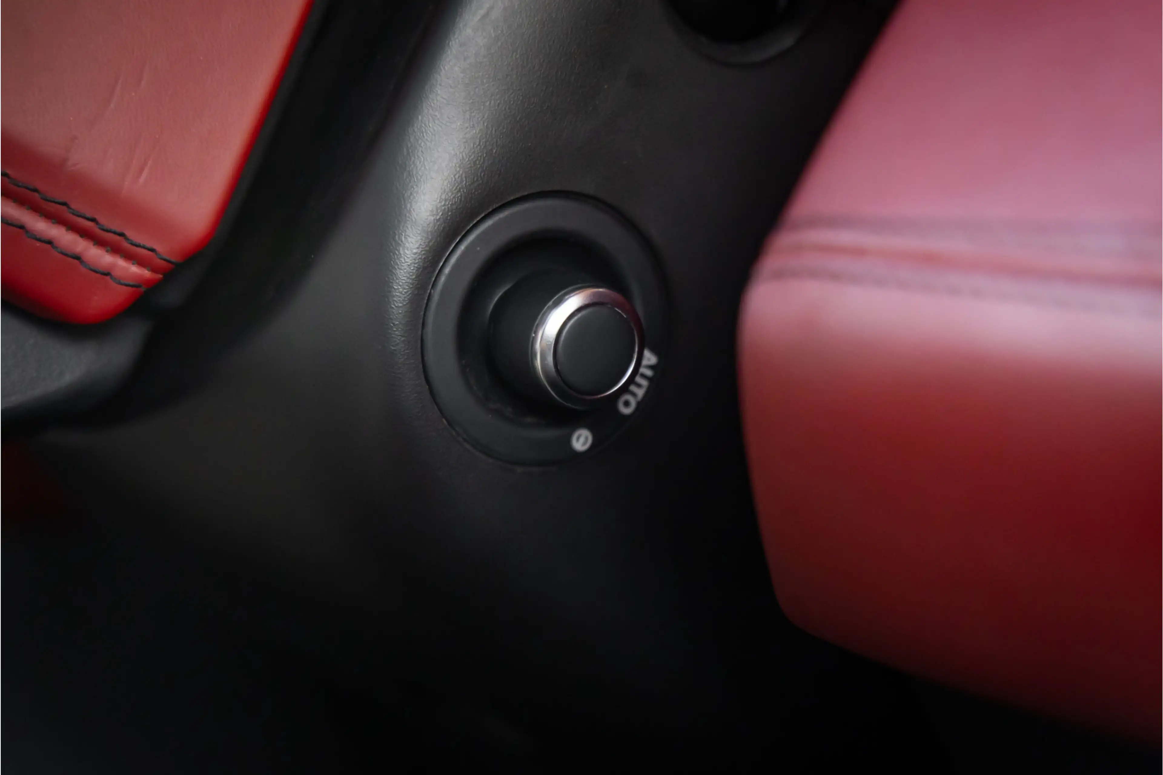 Land Rover Range Rover Sport 5.0 V8 Supercharged SVR — photo 38
