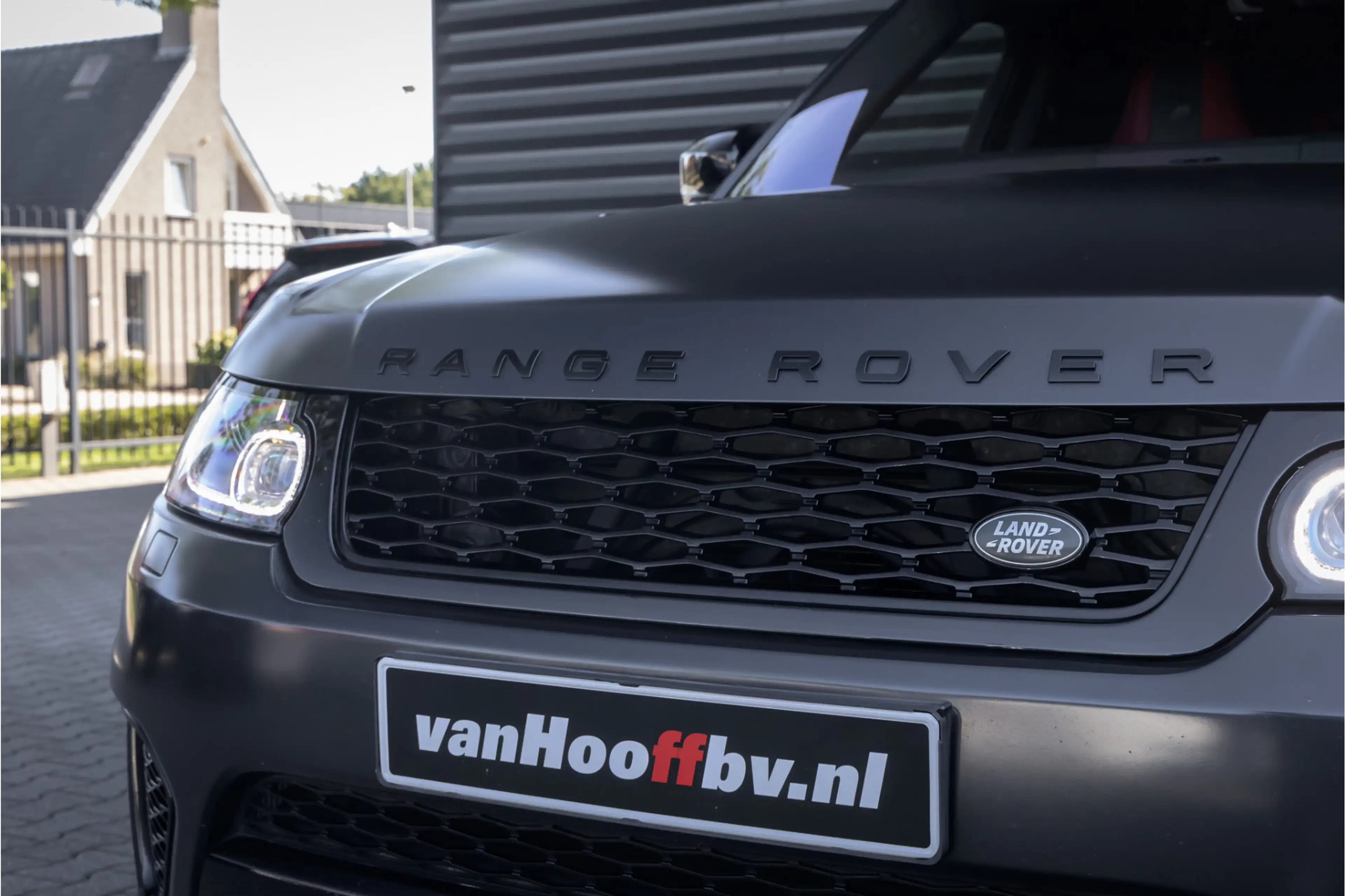 Land Rover Range Rover Sport 5.0 V8 Supercharged SVR — photo 30