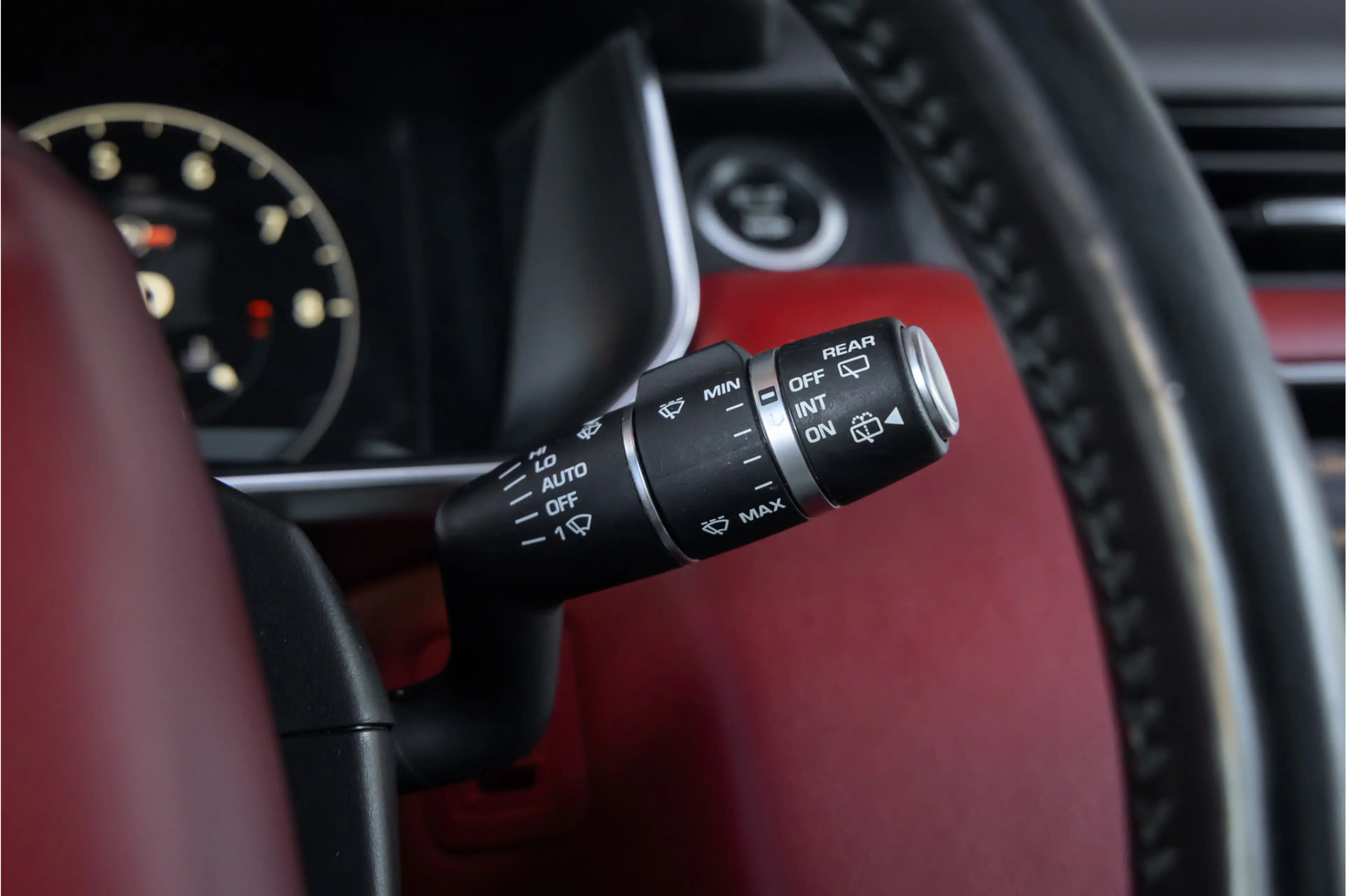 Land Rover Range Rover Sport 5.0 V8 Supercharged SVR — photo 37