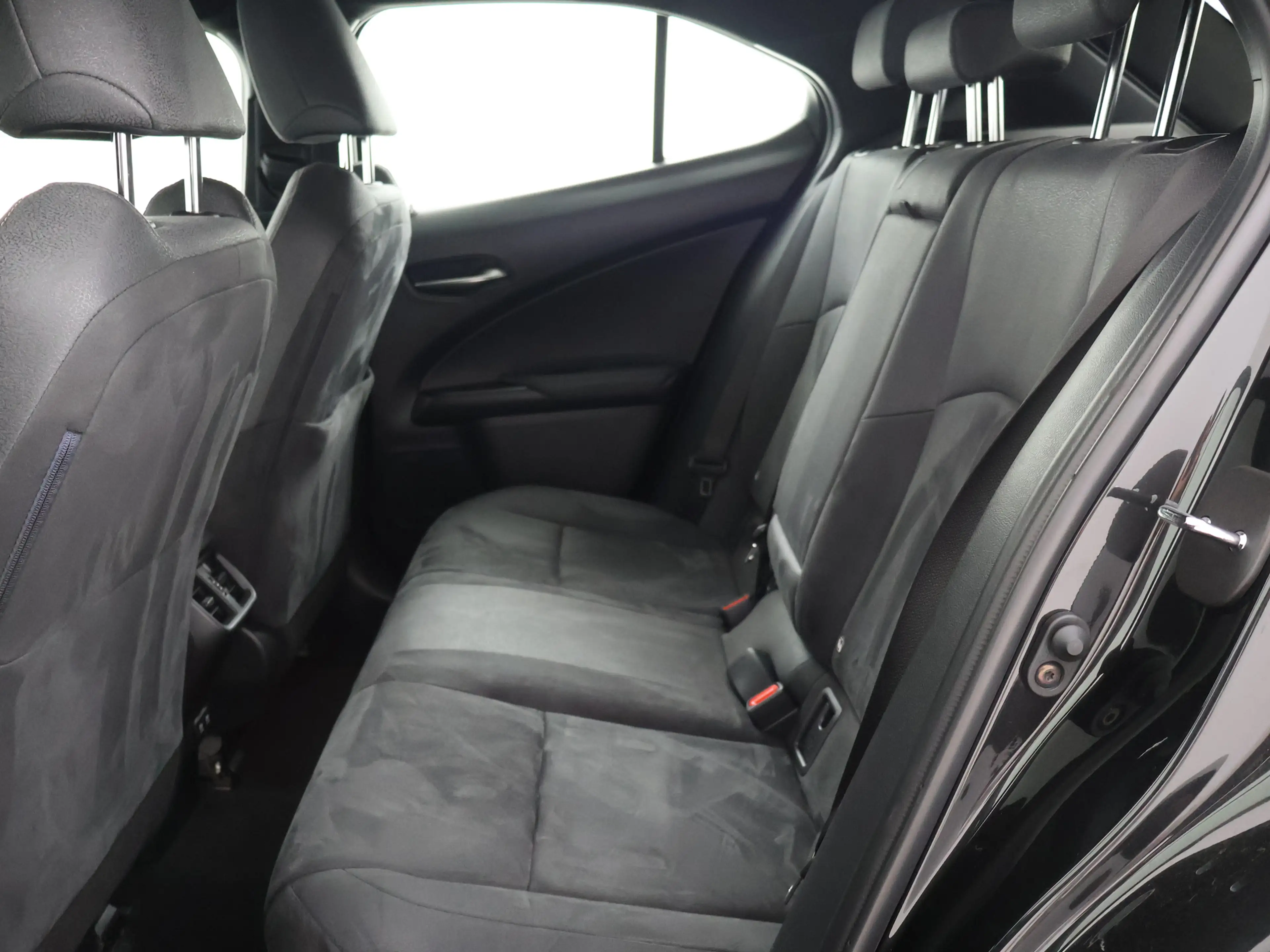 Lexus UX 250h Business Line Pro | Stoel en stuurwielverwarming | — photo 15