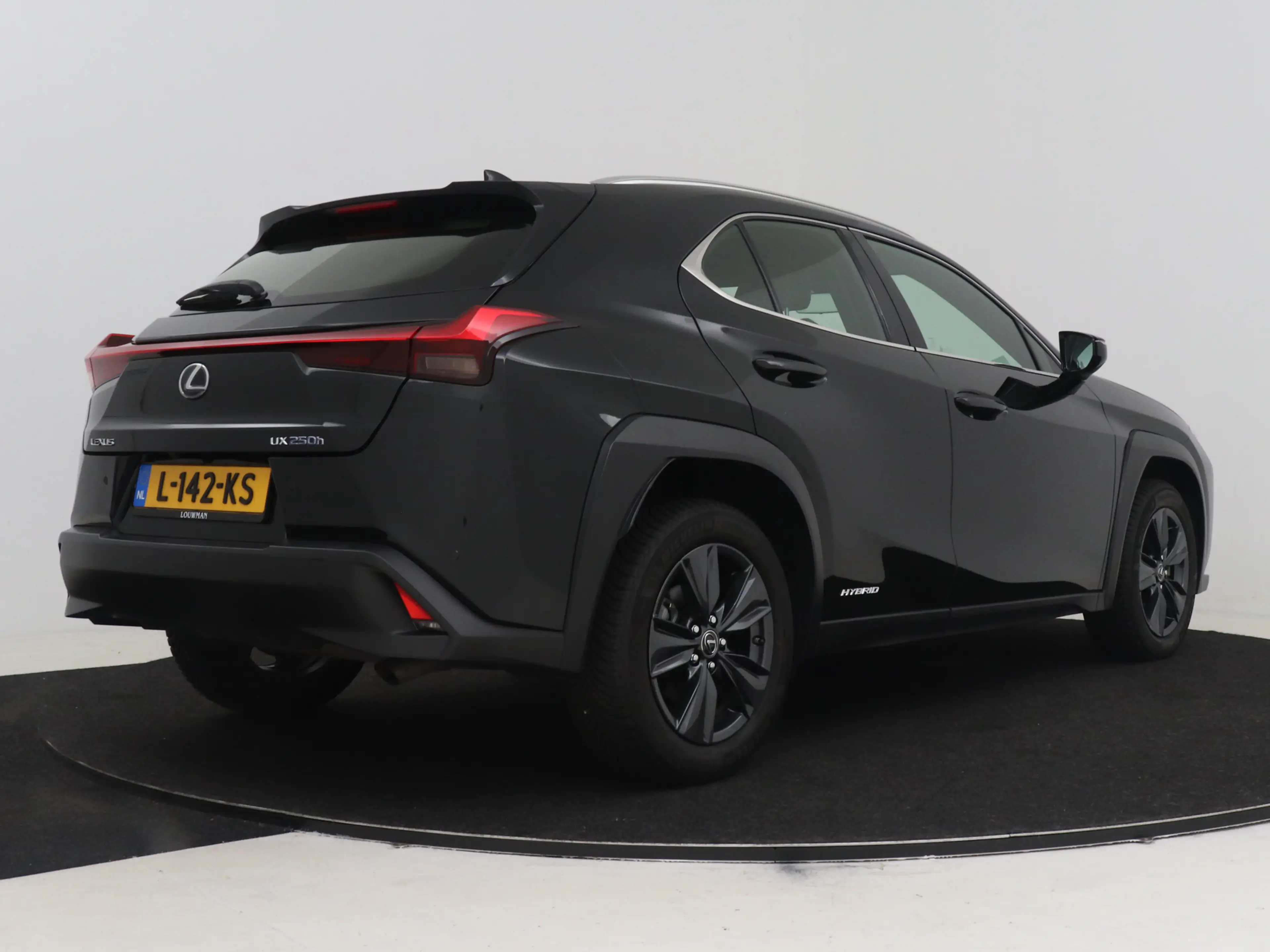 Lexus UX 250h Business Line Pro | Stoel en stuurwielverwarming | — photo 2