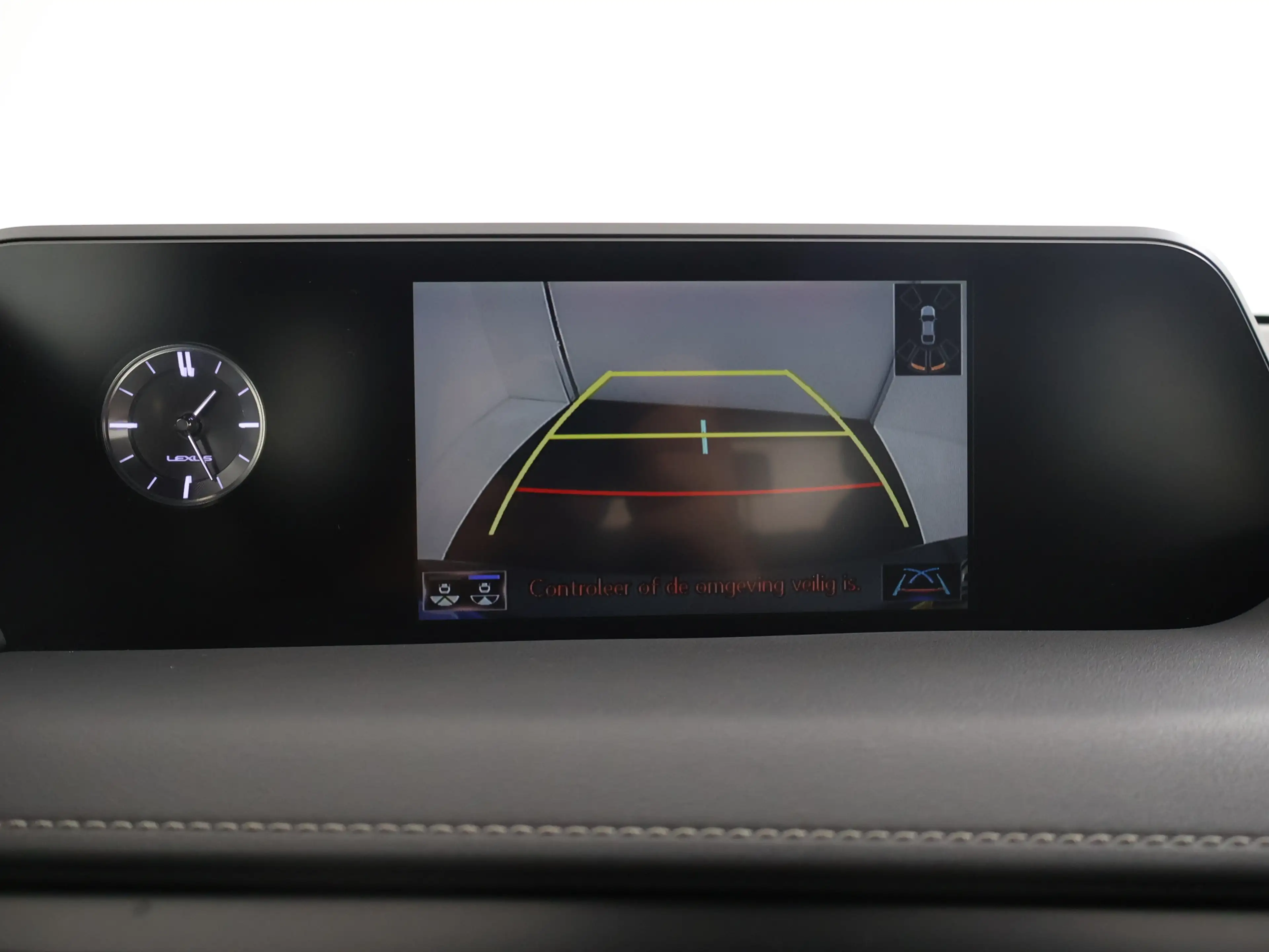 Lexus UX 250h Business Line Pro | Stoel en stuurwielverwarming | — photo 7