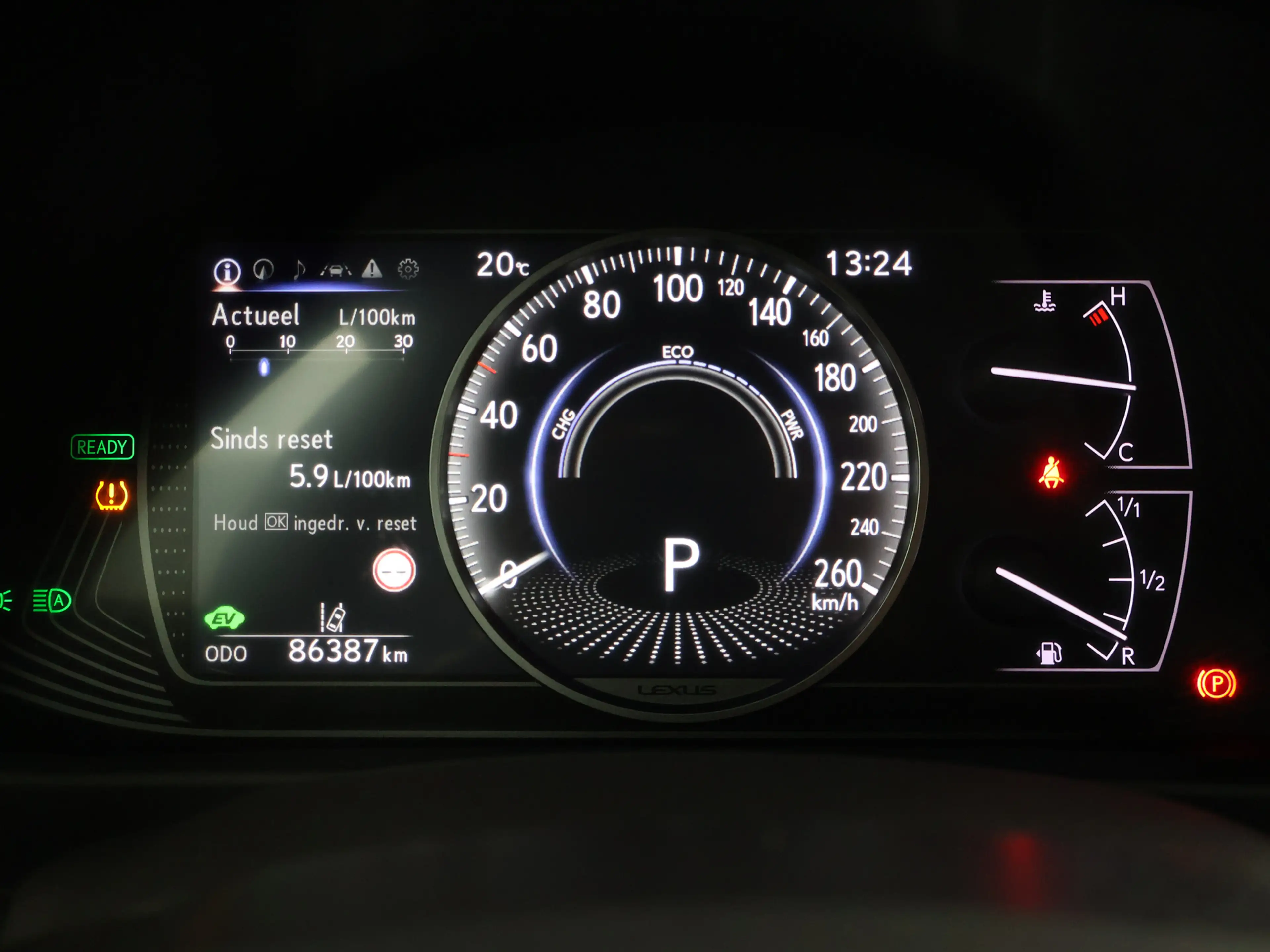 Lexus UX 250h Business Line Pro | Stoel en stuurwielverwarming | — photo 5