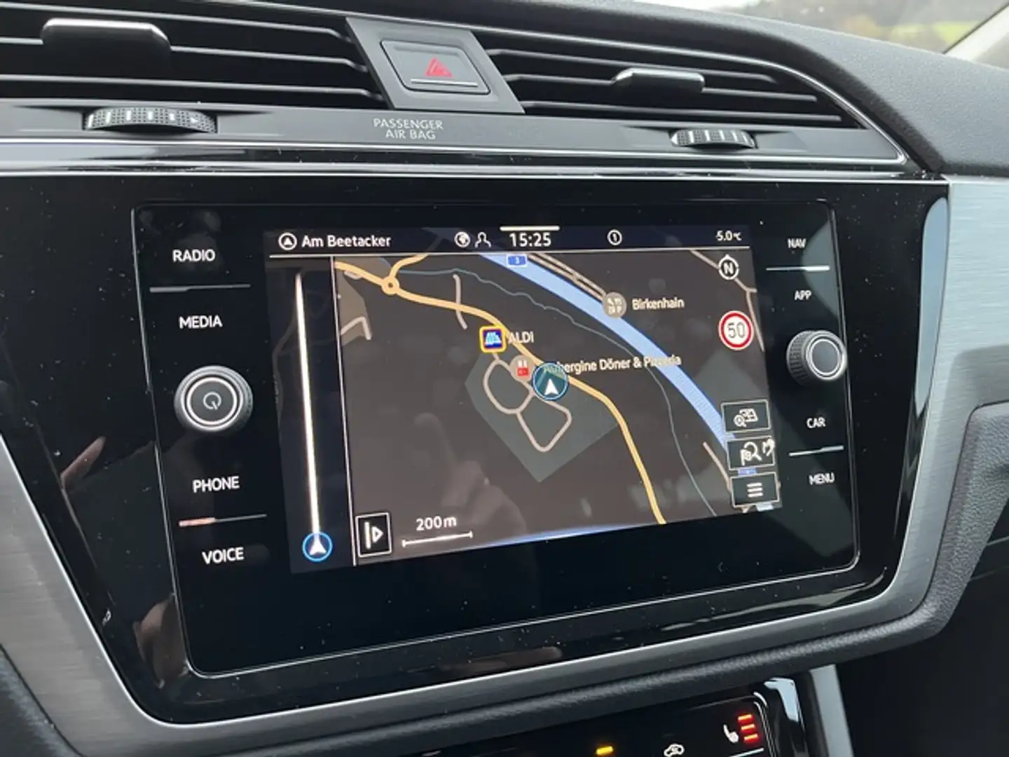 Volkswagen Touran 1.5 TSI DSG Comfort + AHK + Kamera + NAVI + ACC + Gris - 2