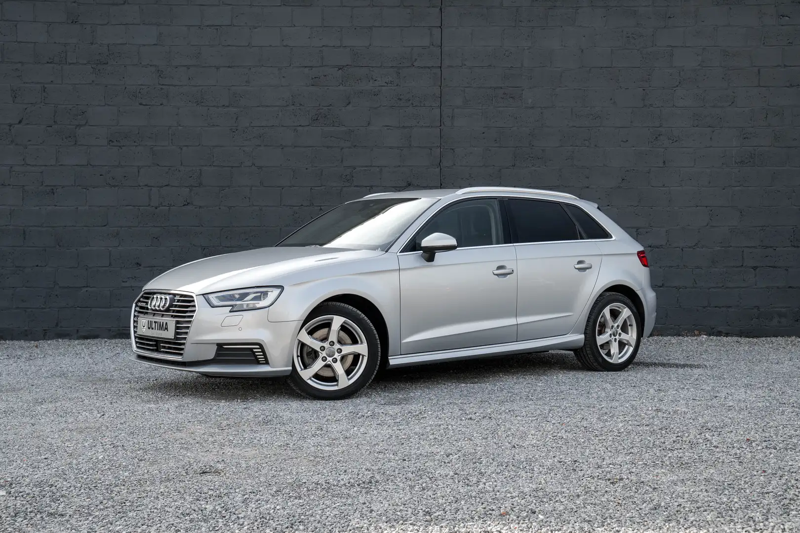 Audi A3 E-TRON AUTOMAAT/NAVI/LED/LEDER Silber - 1