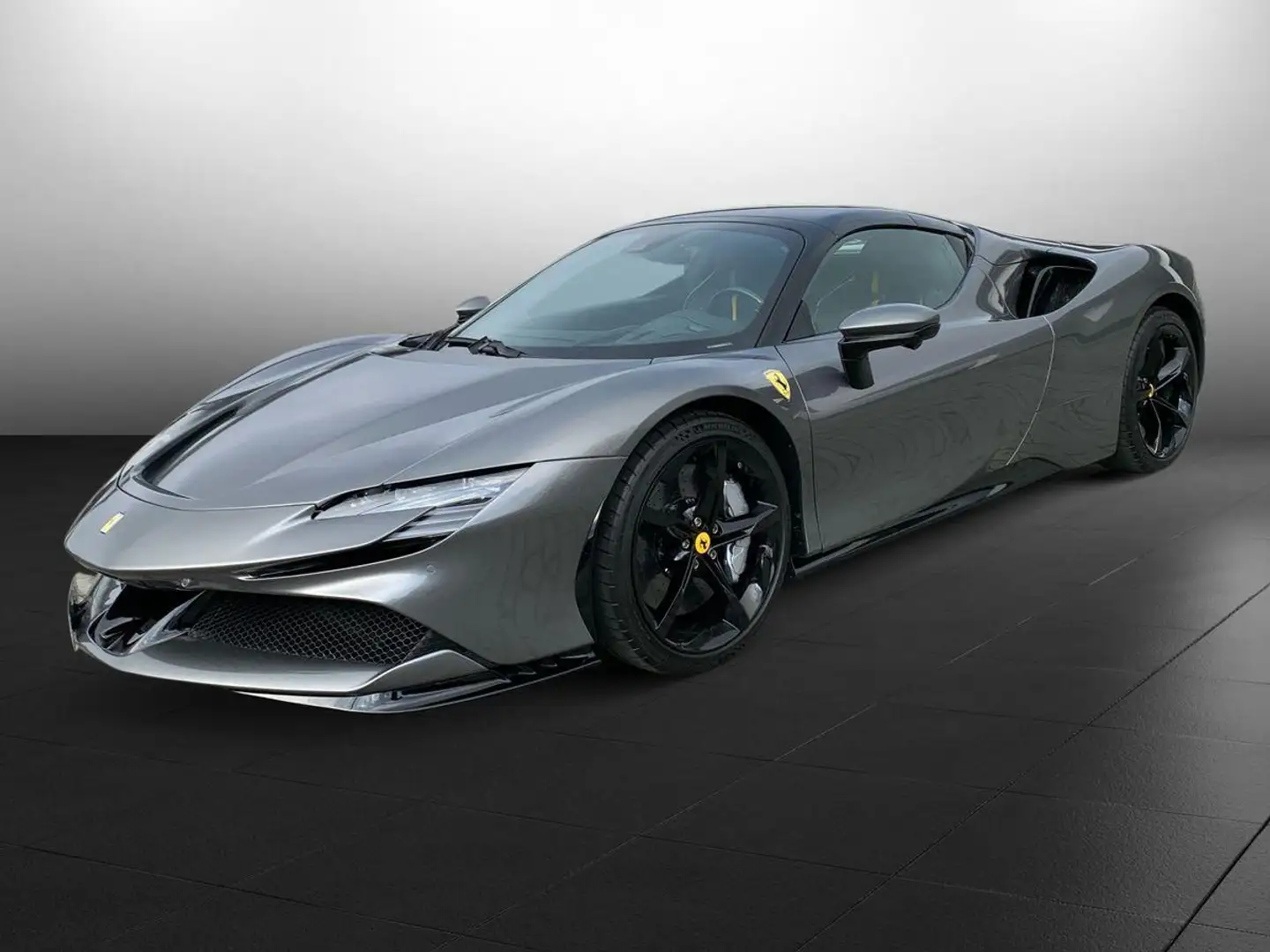 Ferrari SF90 Spider AT*PDC*360°K*Soundsystem Grau - 1