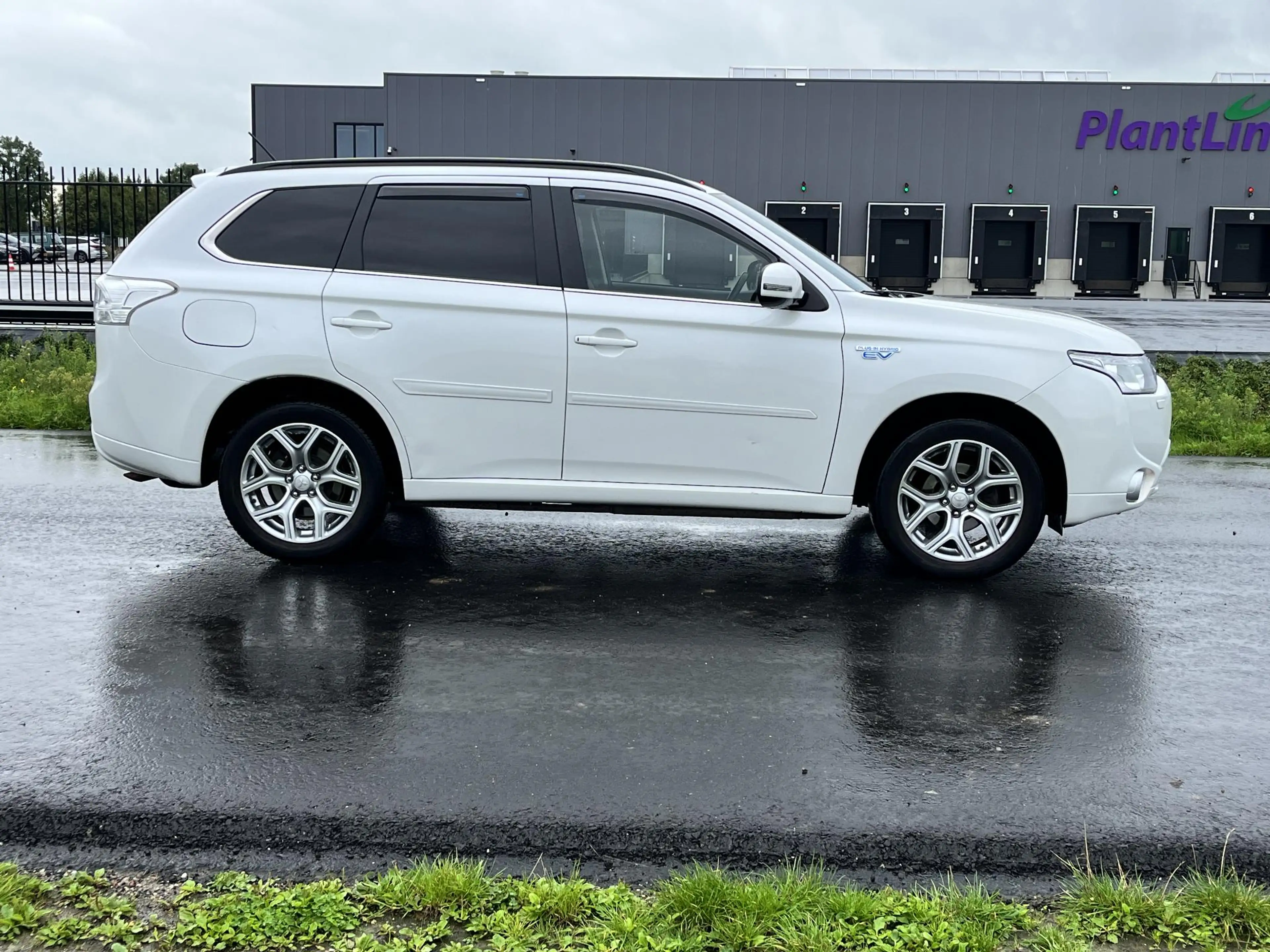 Mitsubishi Outlander 2.0 PHEV Instyle Clima, cruise, camera, schuifdak, — photo 6