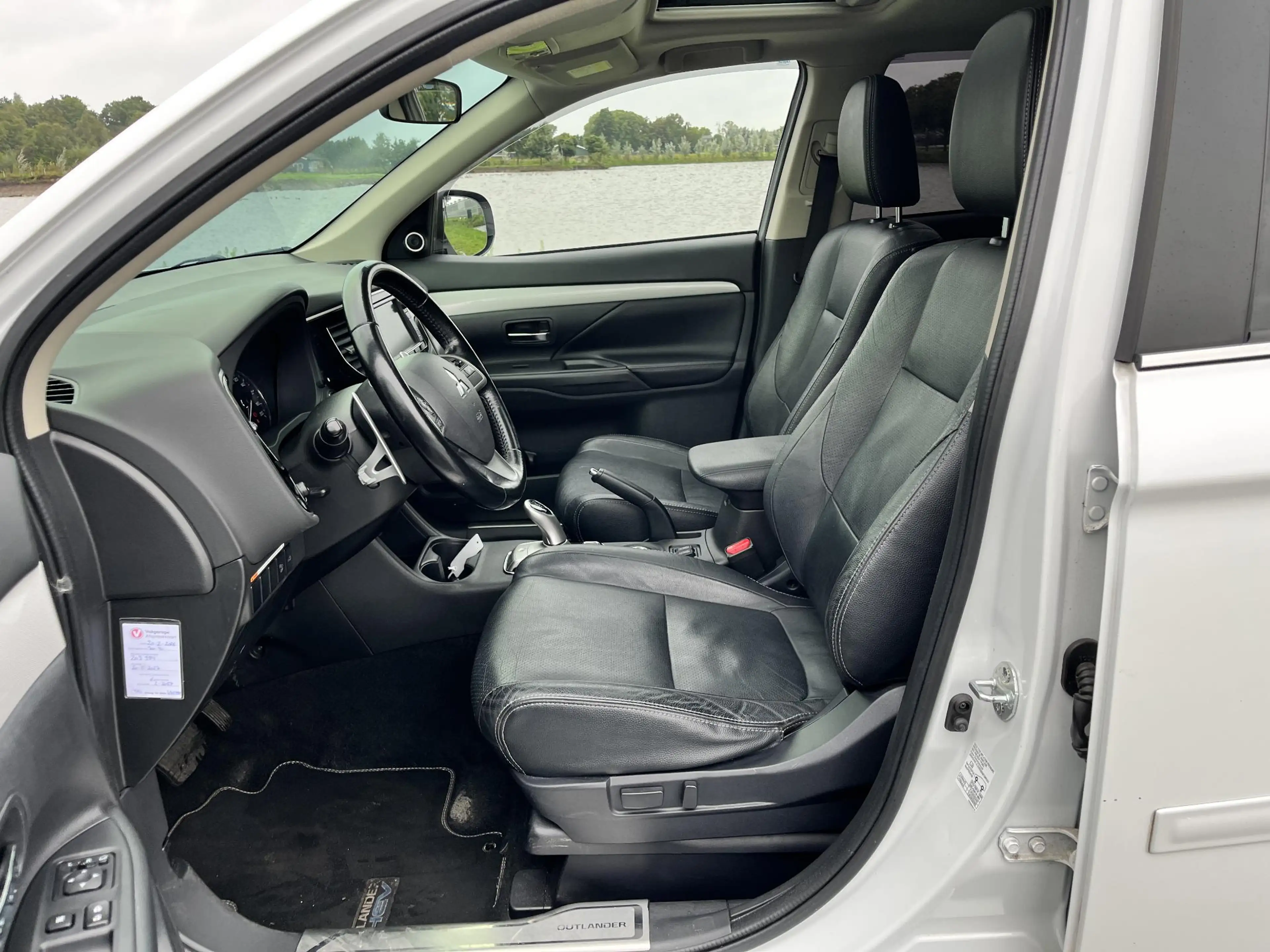 Mitsubishi Outlander 2.0 PHEV Instyle Clima, cruise, camera, schuifdak, — photo 14