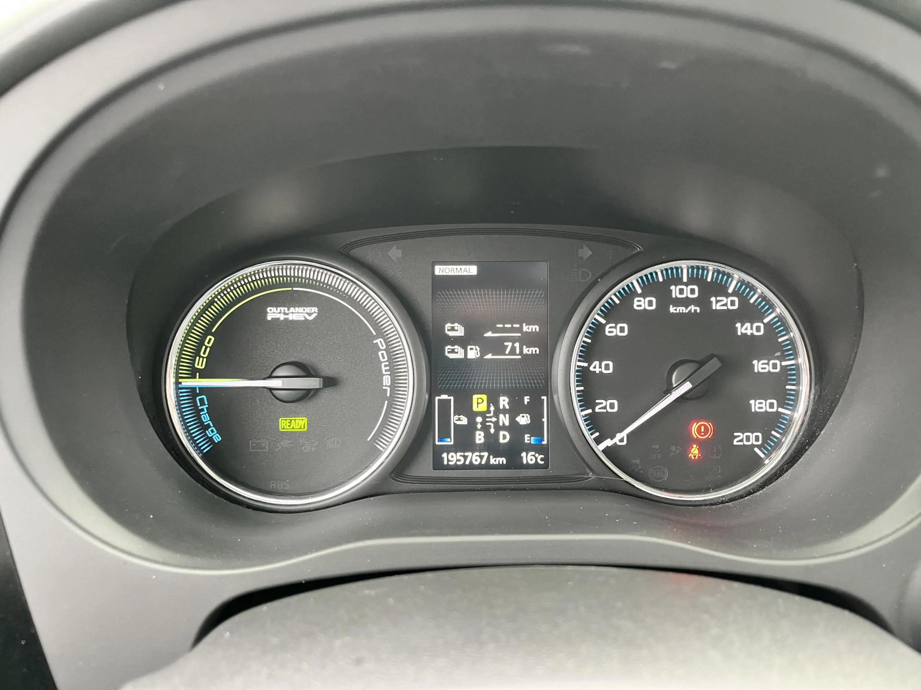 Mitsubishi Outlander 2.0 PHEV Instyle Clima, cruise, camera, schuifdak, — photo 28