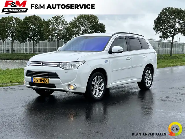Mitsubishi Outlander 2.0 PHEV Instyle Clima, cruise, camera, schuifdak,
