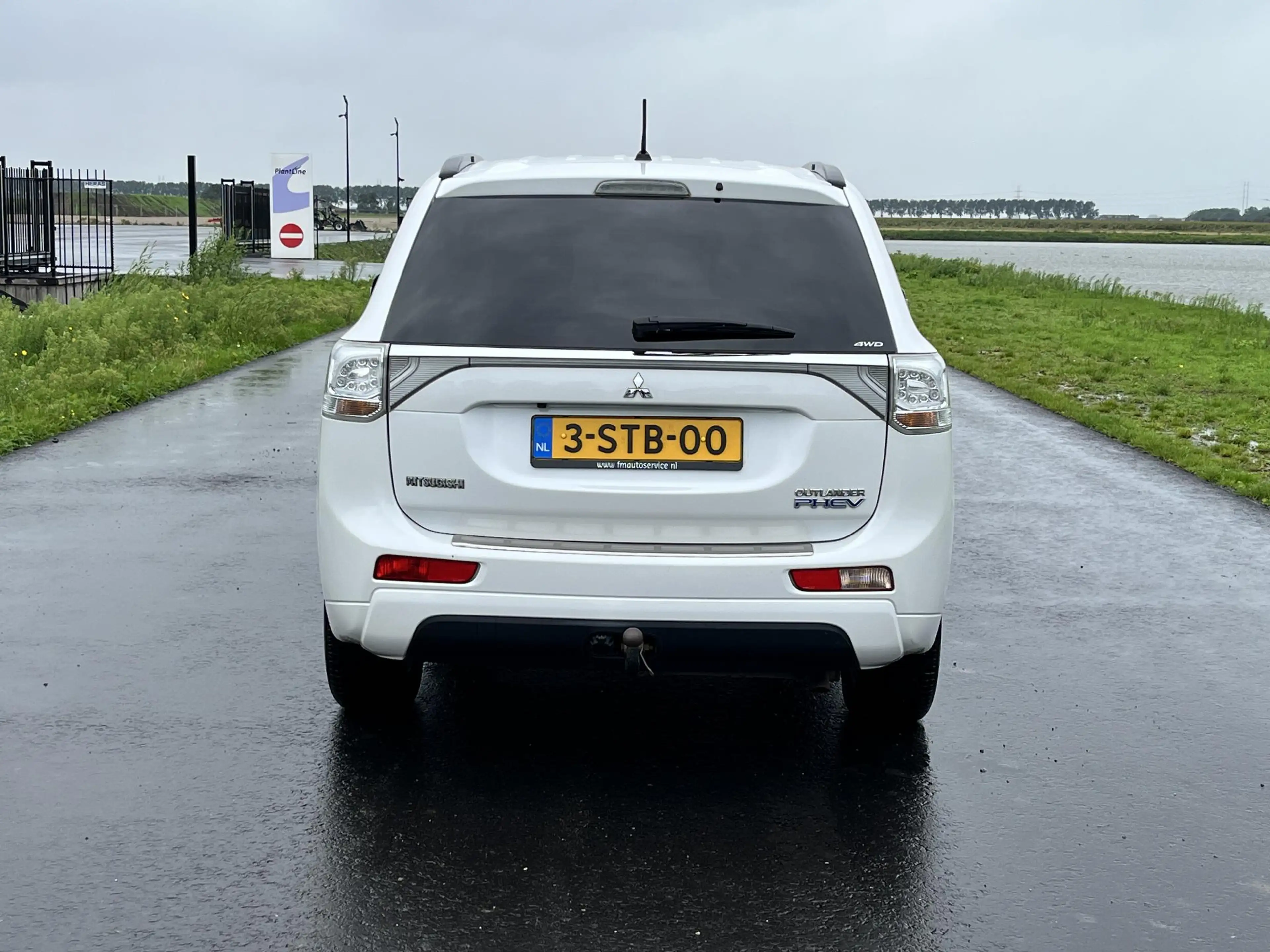 Mitsubishi Outlander 2.0 PHEV Instyle Clima, cruise, camera, schuifdak, — photo 4