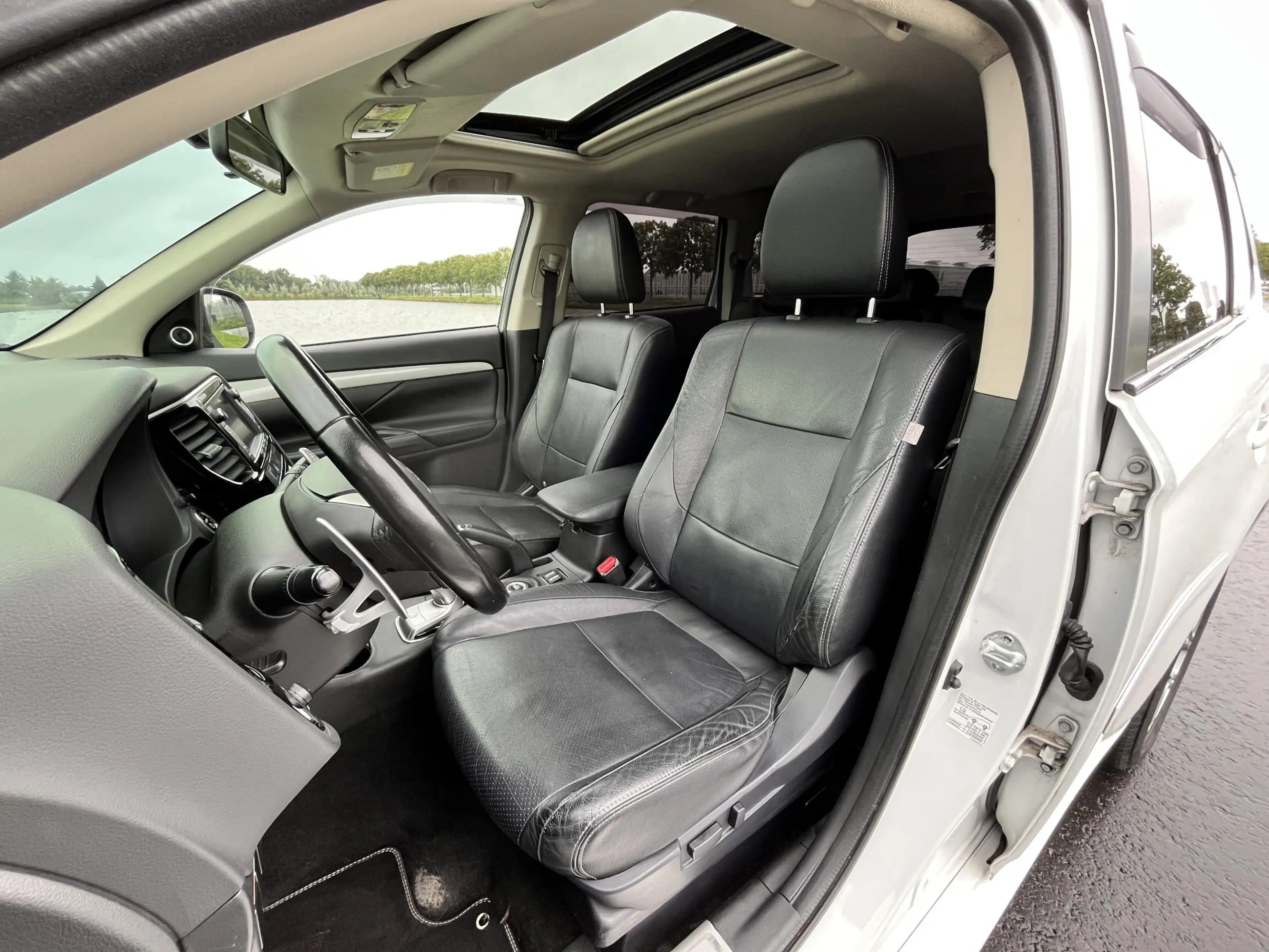 Mitsubishi Outlander 2.0 PHEV Instyle Clima, cruise, camera, schuifdak, — photo 15