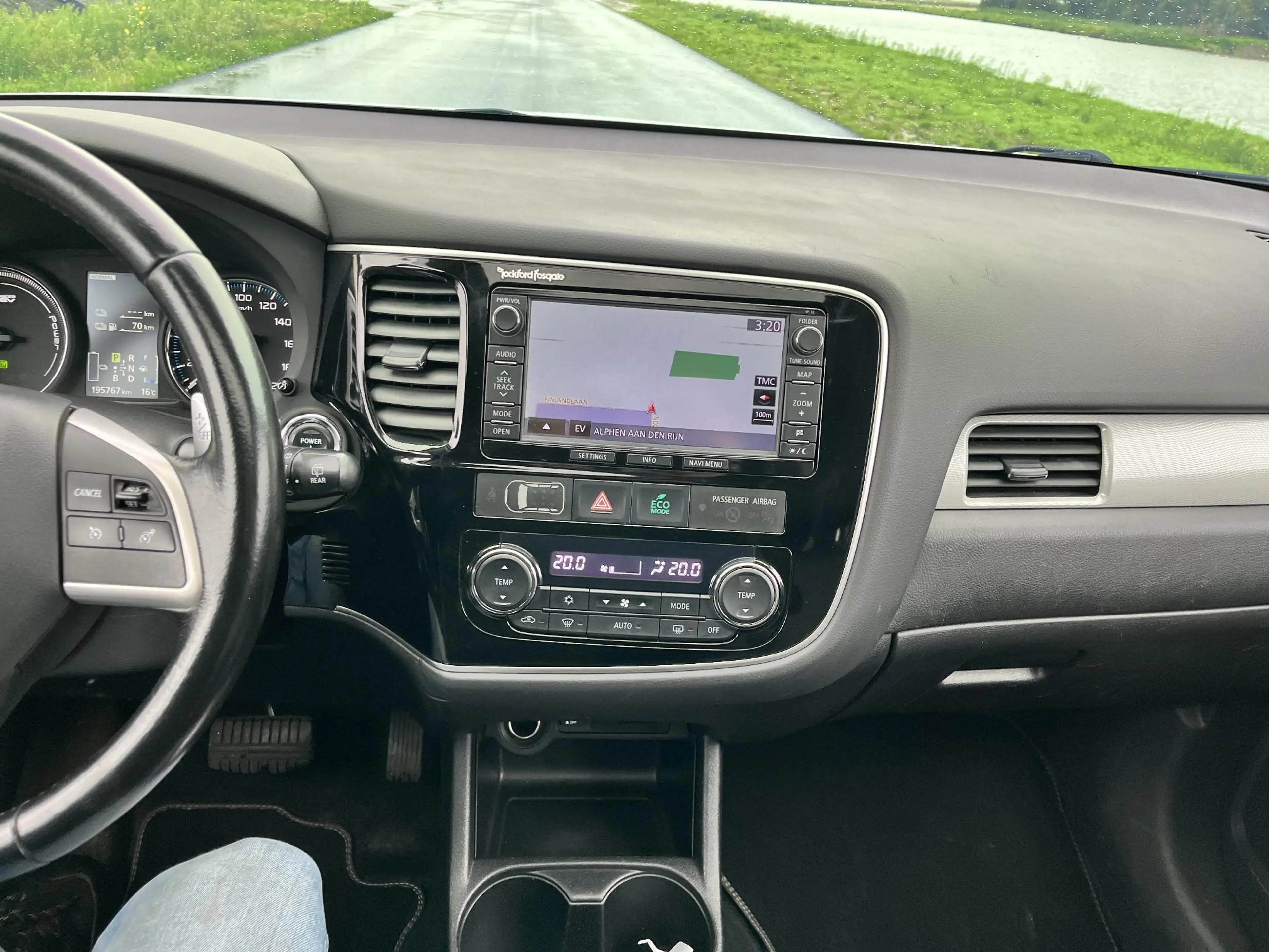 Mitsubishi Outlander 2.0 PHEV Instyle Clima, cruise, camera, schuifdak, — photo 23