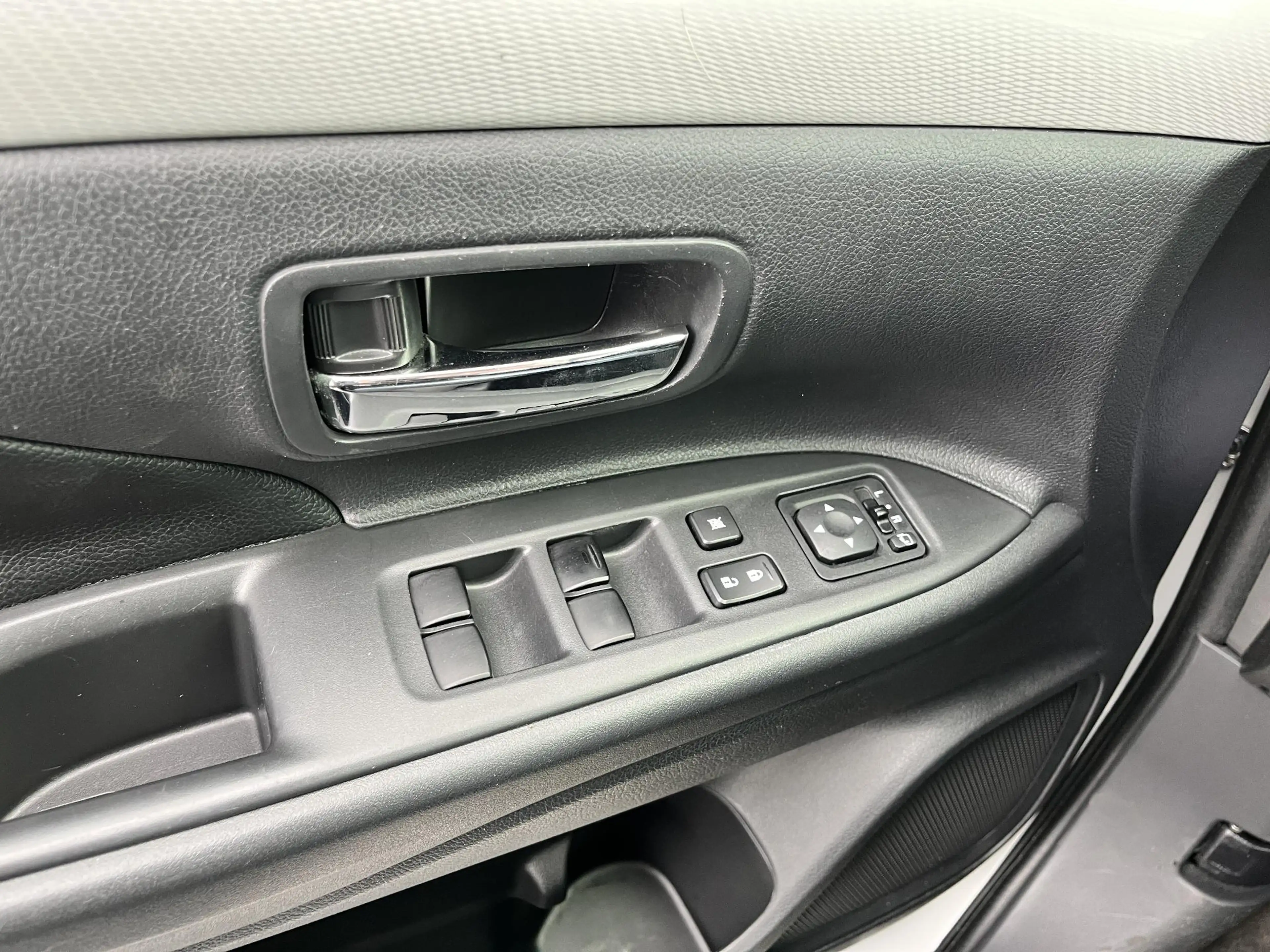 Mitsubishi Outlander 2.0 PHEV Instyle Clima, cruise, camera, schuifdak, — photo 33
