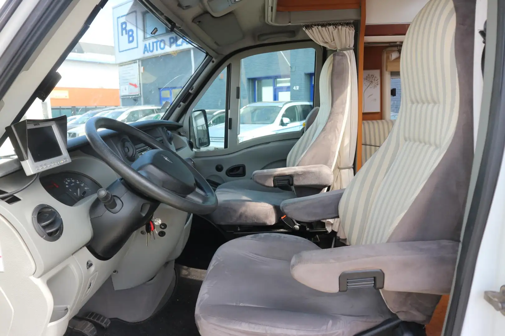Dethleffs RT 6844 RENAULT / GLOBETROTTER / ESPRIT RT / Grigio - 2