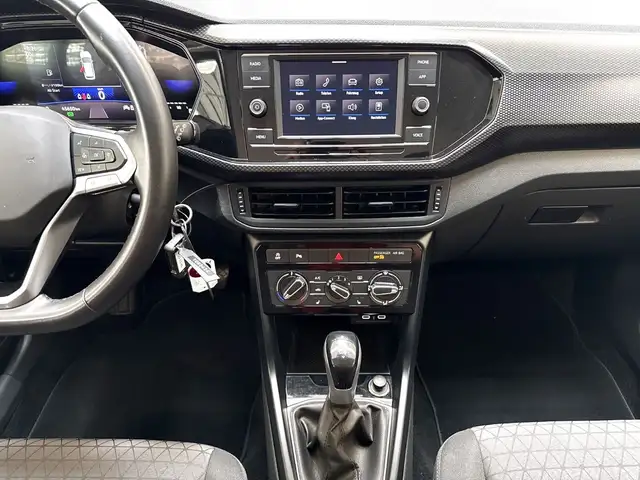 Volkswagen T-Cross view 11