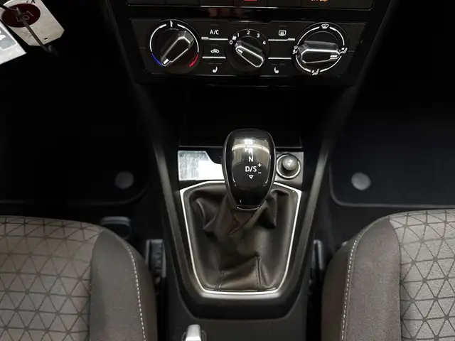 Volkswagen T-Cross view 13