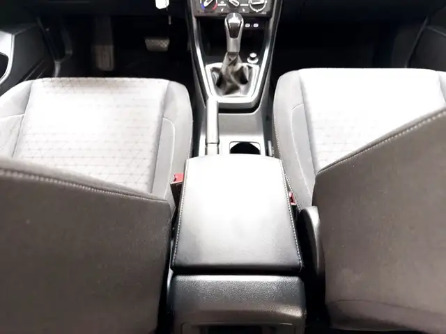 Volkswagen T-Cross view 14