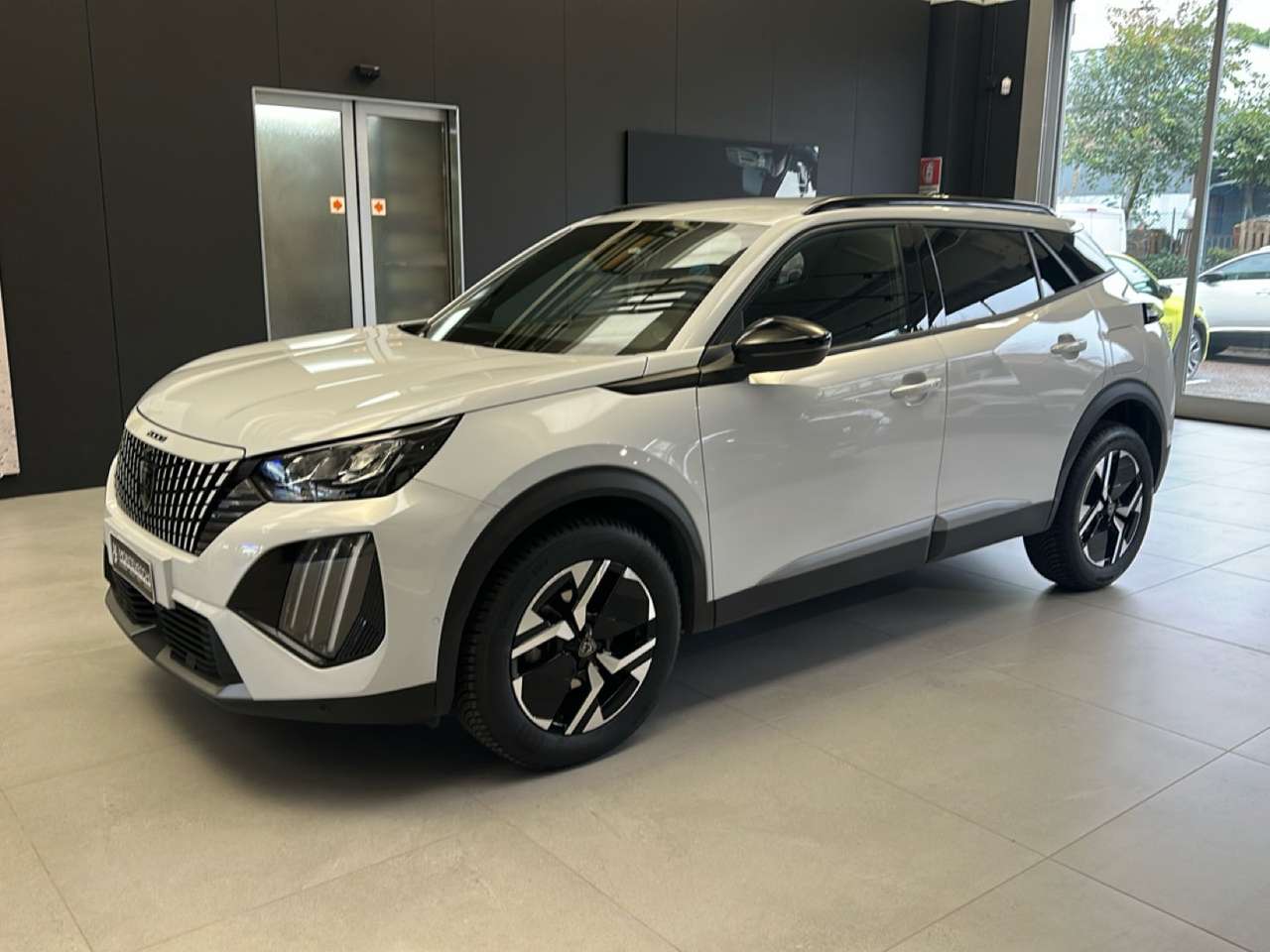 Peugeot 2008 1.2 PureTech Allure S&S 100