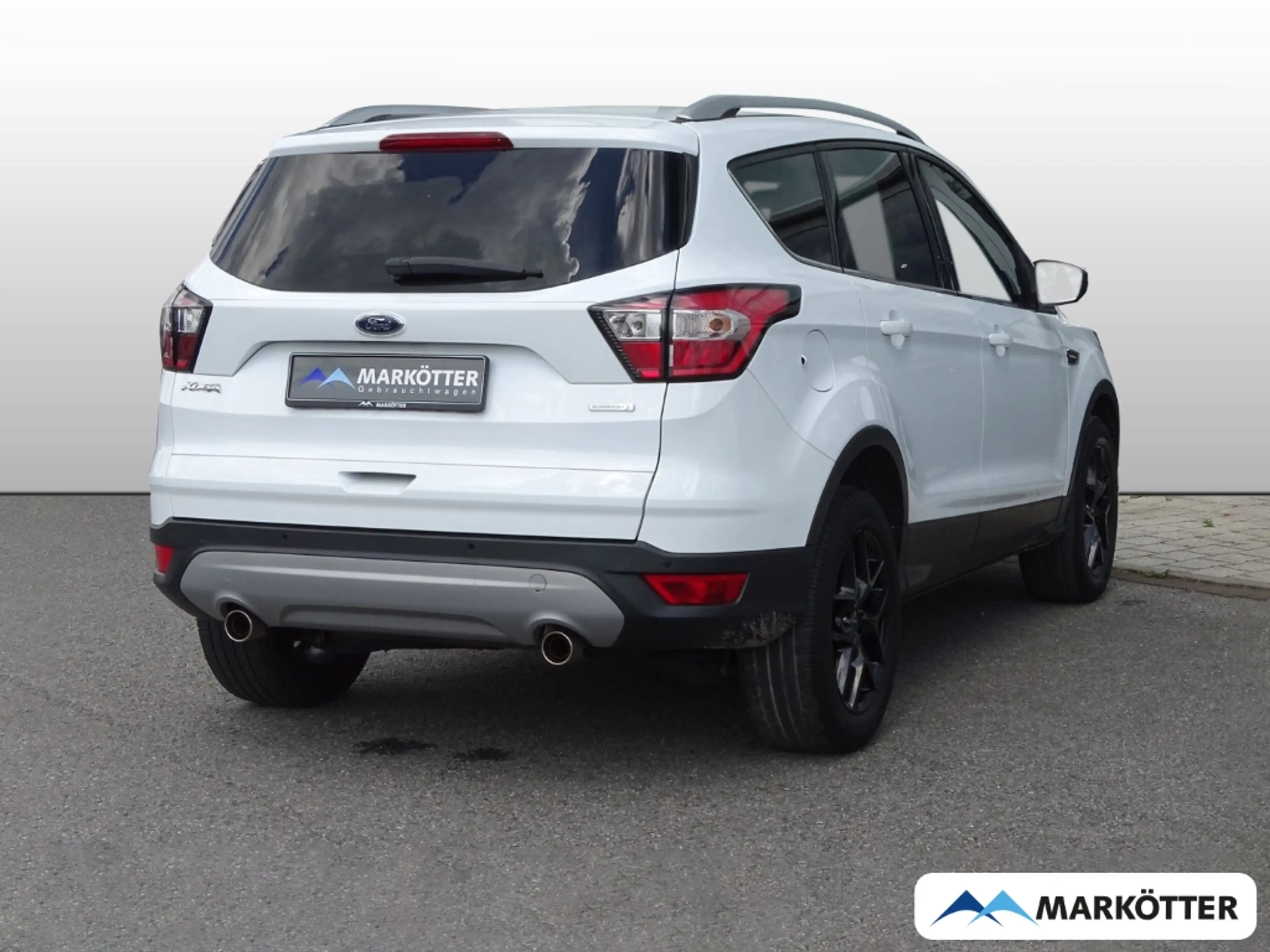 Ford Kuga Trend PDC/TEMPO/BT — photo 3
