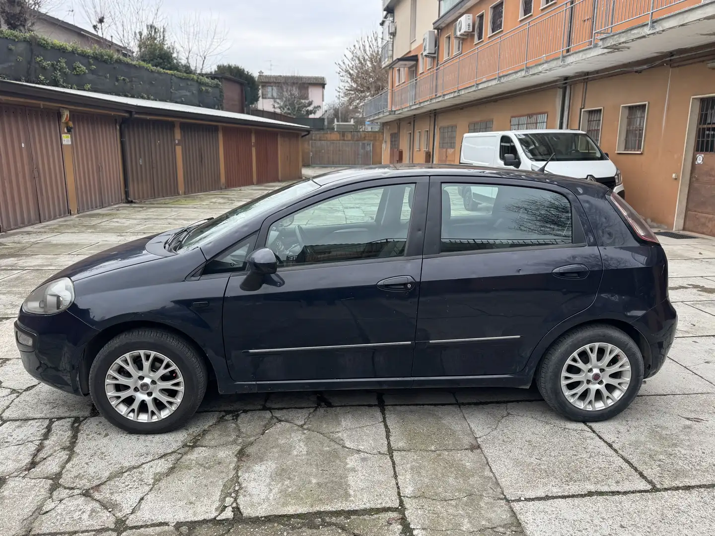 Fiat Punto Evo 5p 1.4 Emotion Gpl 77cv Blau - 2