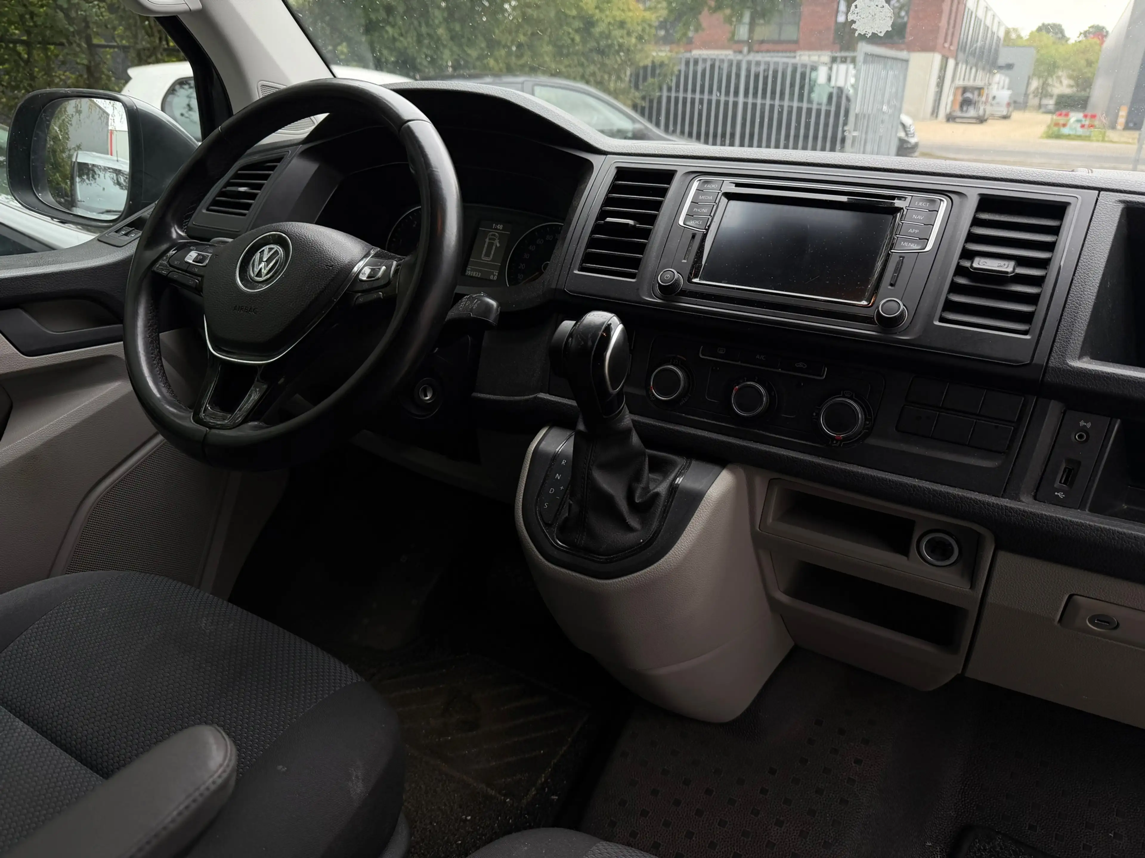 Volkswagen Transporter 2.0 TDI L2H1 Comfortline Plus - Lange uitvoering ! — photo 10