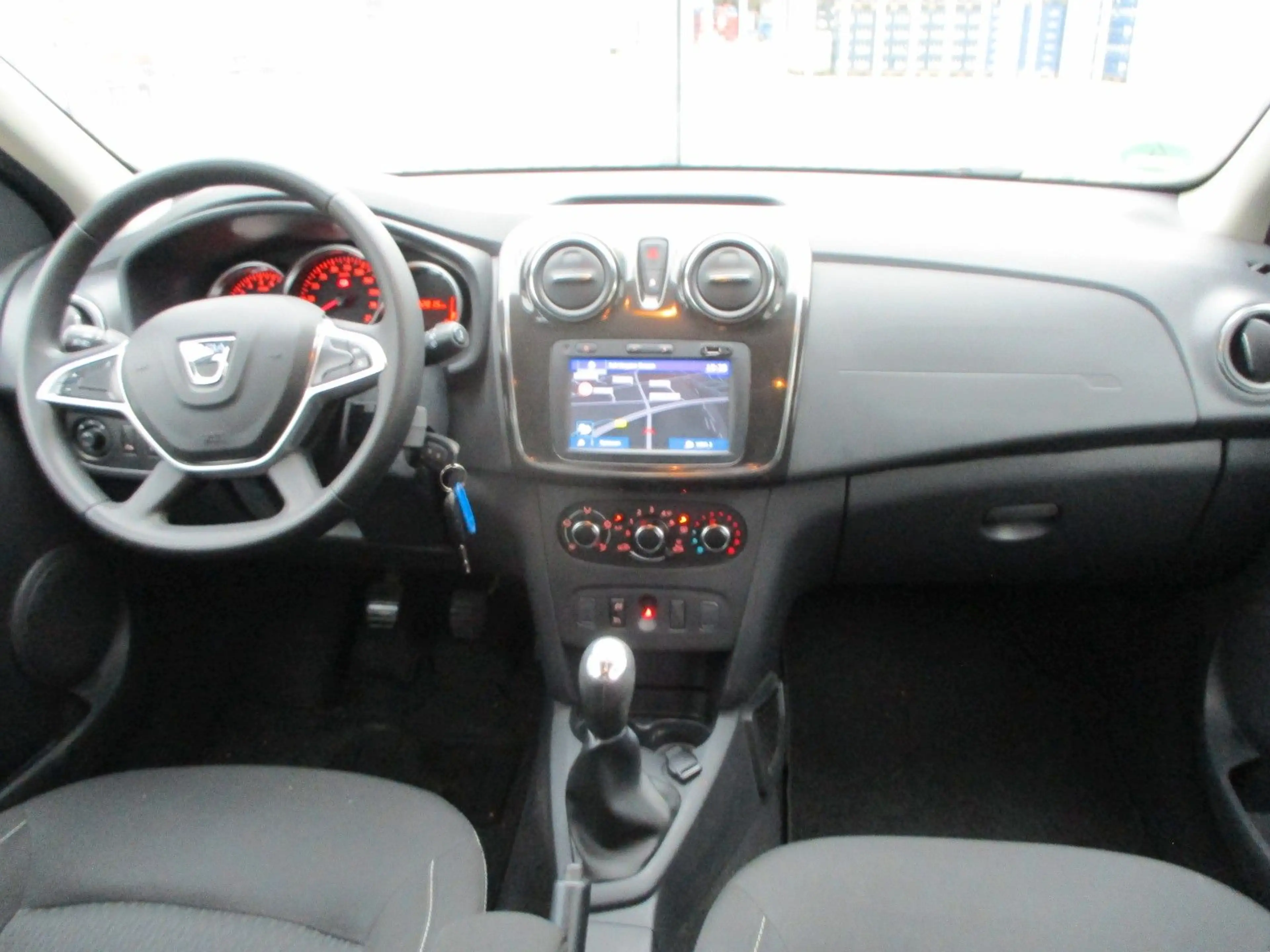 Dacia Logan MCV II Kombi Comfort — photo 8