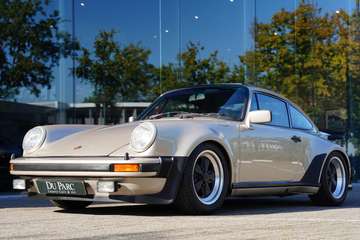 930 3.0 Turbo Coupé / Hell Bronze / Tartan Interio