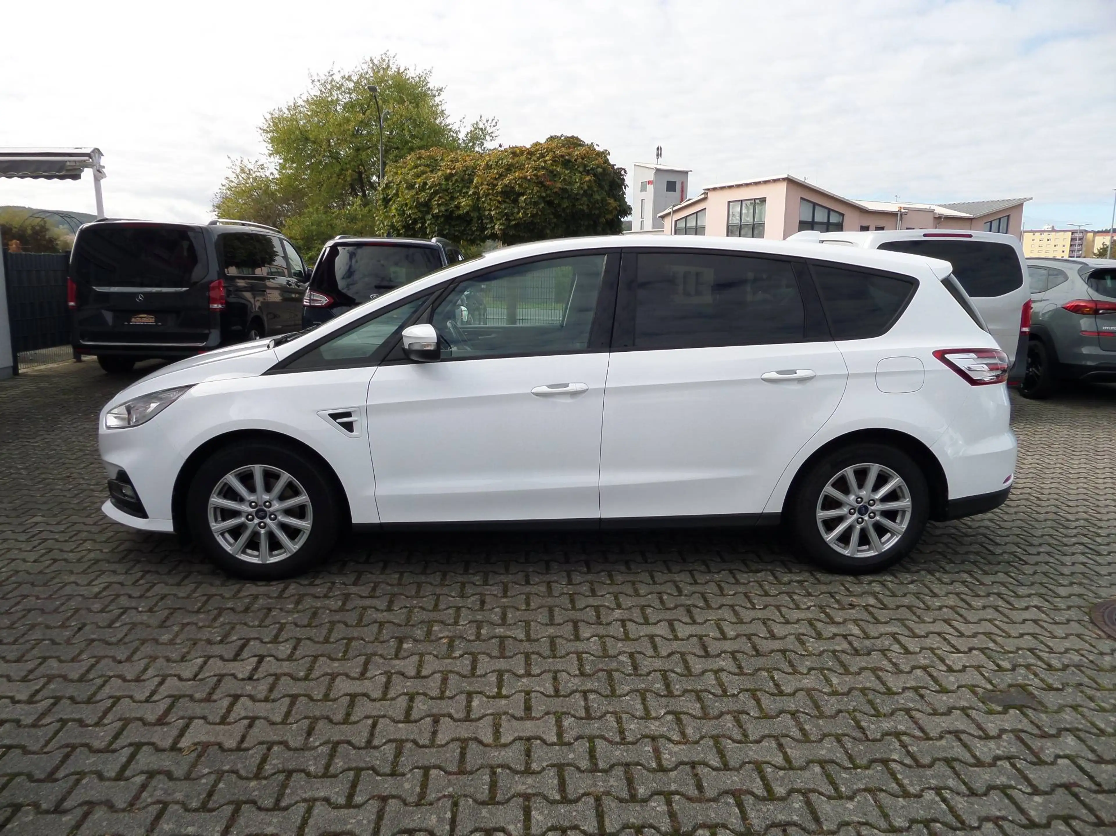 Ford S-Max EcoBlue+7-Sitzer+Navi+AHK+Tempo+SHZ+Apple+Android+Blis+1.Hand — photo 5