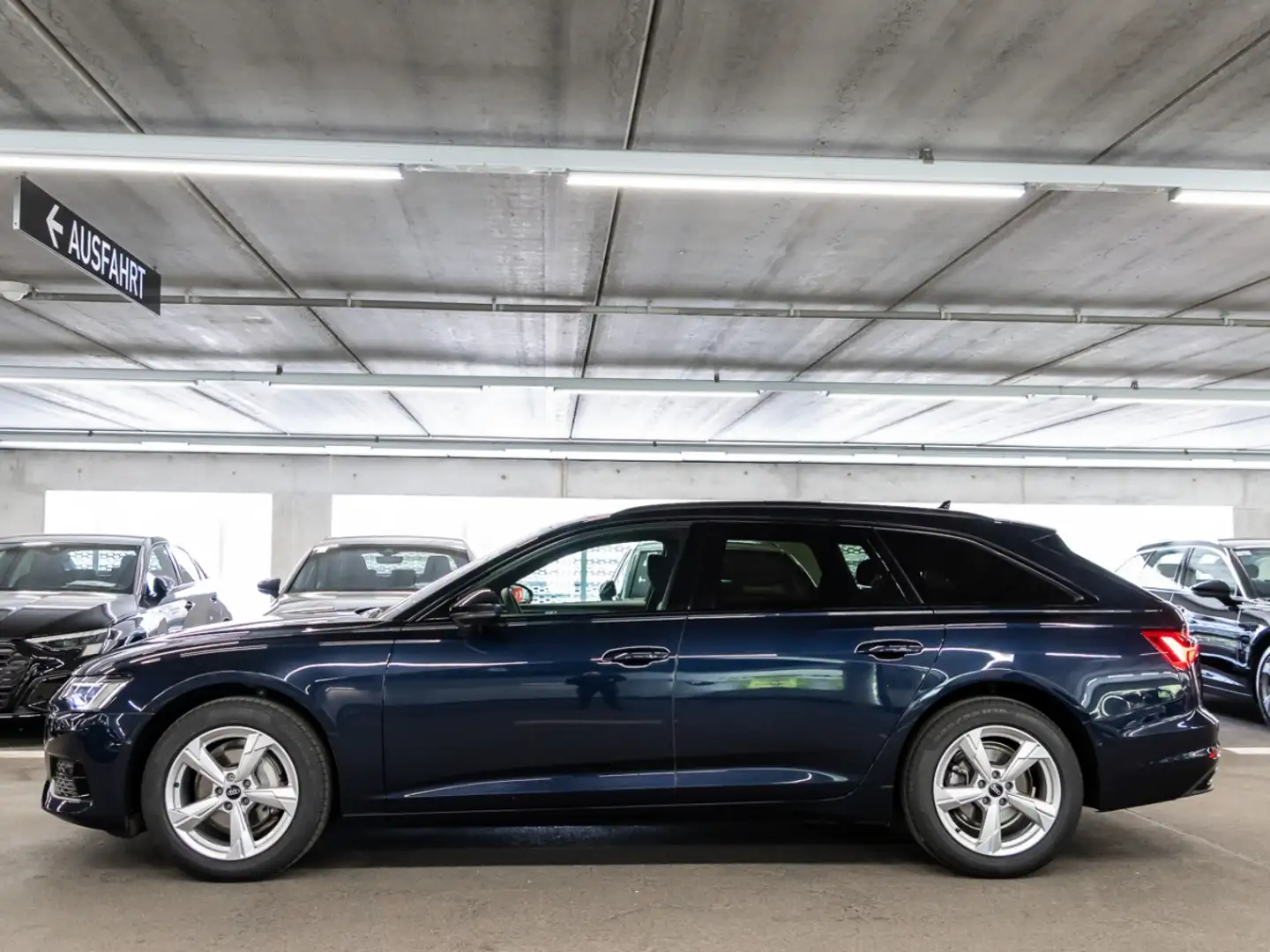 Audi A6 Avant advanced 40 TDI S tronic Memory SHZ VC Blau - 2