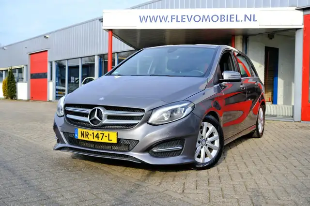 Mercedes-Benz B 180 Business Solution Aut. Navi|LED|LMV